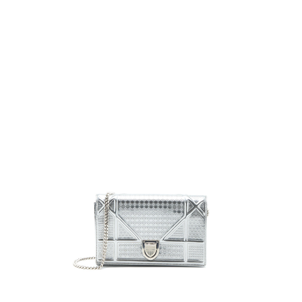 DIOR DIORAMA WALLET ON CHAIN PATENT METALLIC SILVER SHW