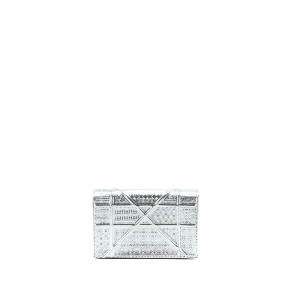 DIOR DIORAMA WALLET ON CHAIN PATENT METALLIC SILVER SHW