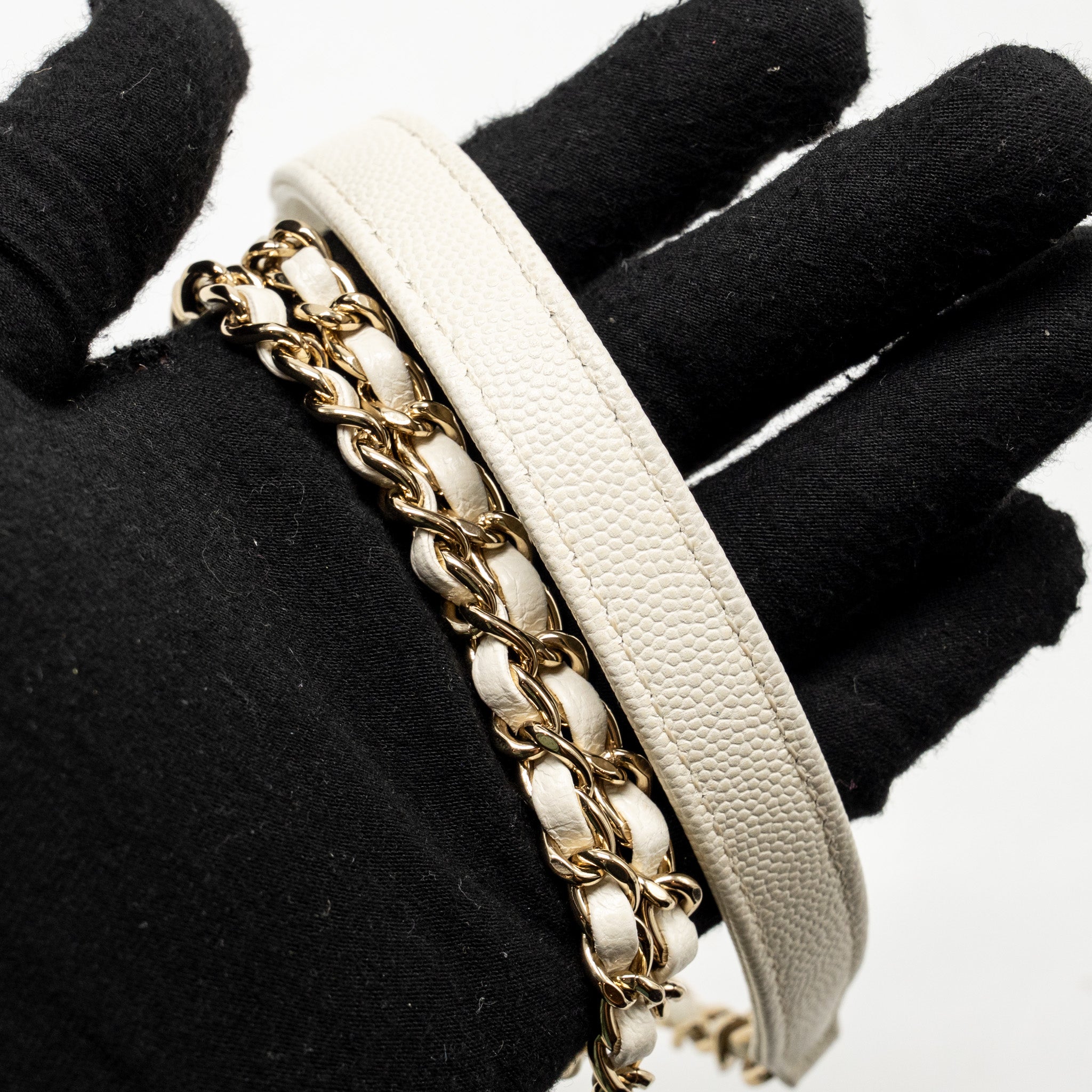 CHANEL MINI COCO HANDLE CAVIAR WHITE LGHW (MICROCHIP)