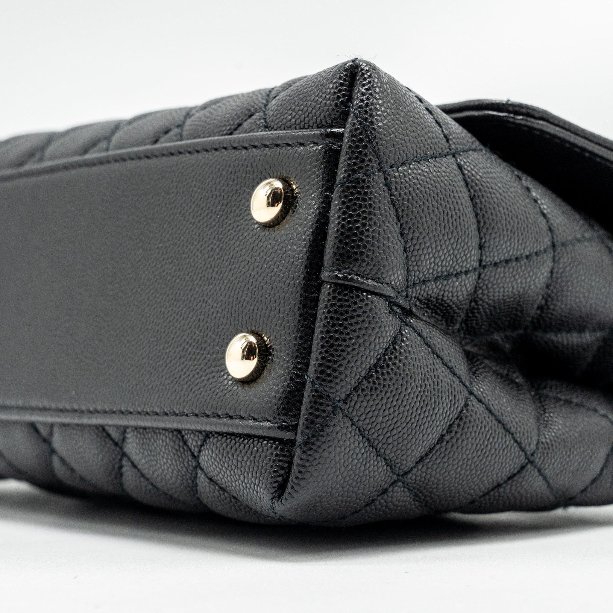 CHANEL SMALL COCO HANDLE CAVIAR BLACK LGHW (MICROCHIP)