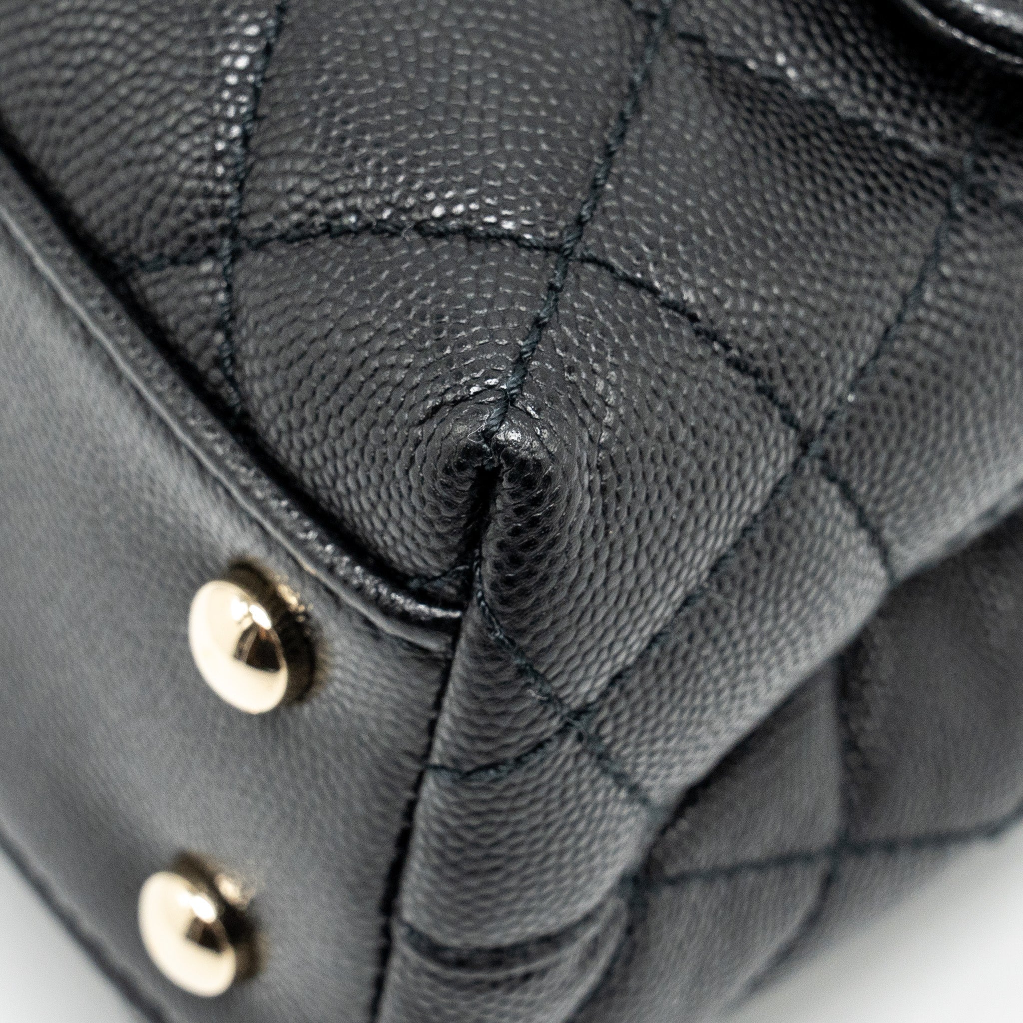CHANEL SMALL COCO HANDLE CAVIAR BLACK LGHW (MICROCHIP)