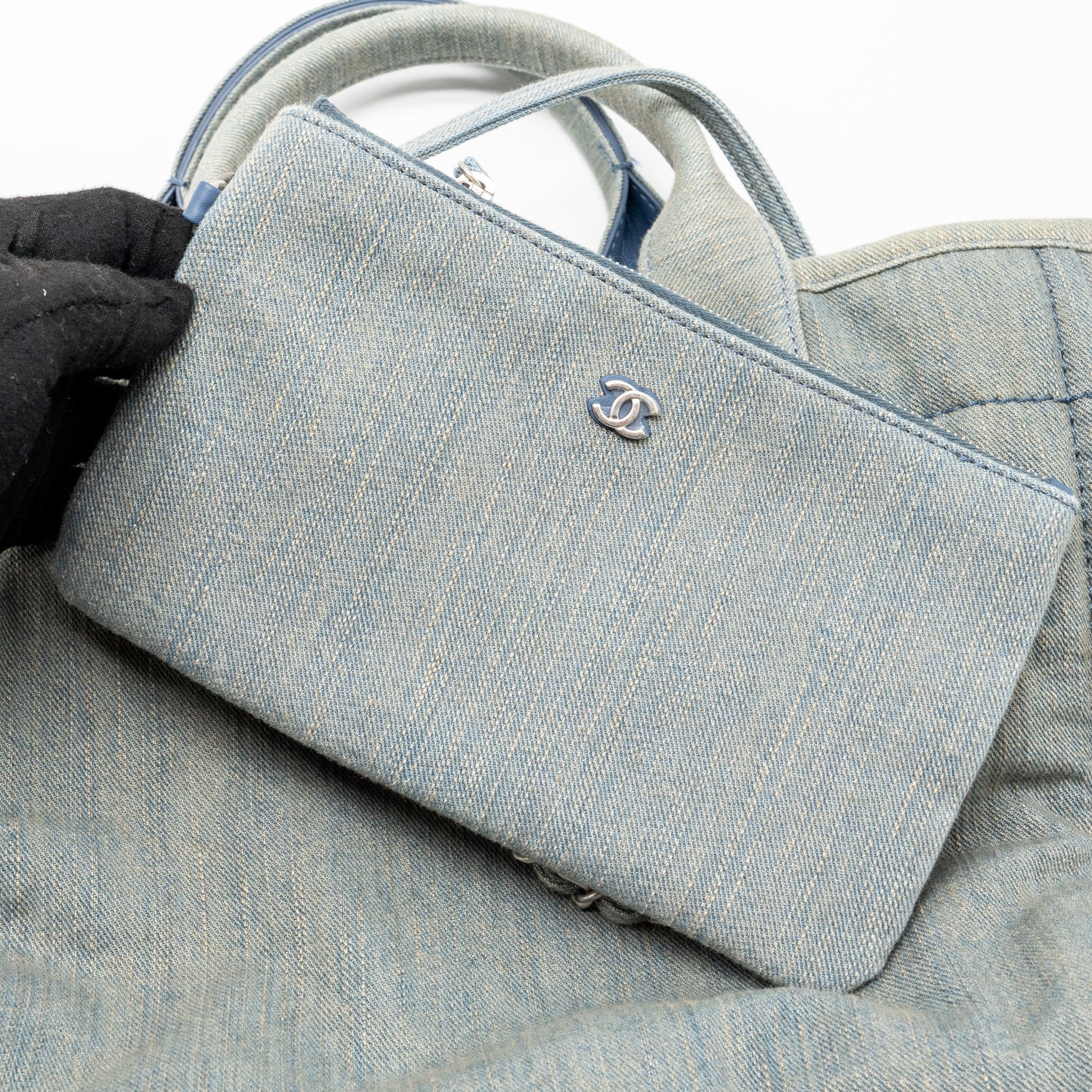 CHANEL DEAUVILLE SHOPPING TOTE BAG DENIM BLUE SHW (MICROCHIP)