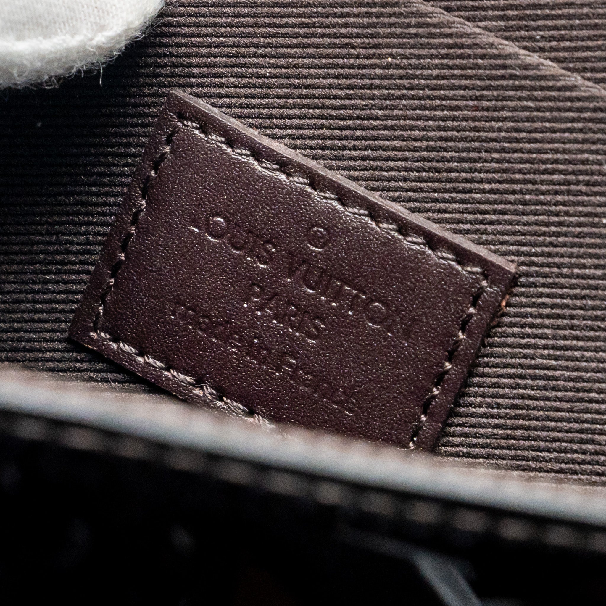LOUIS VUITTON FELICIE POCHETTE MONOGRAM PATENT AMATANTE GHW