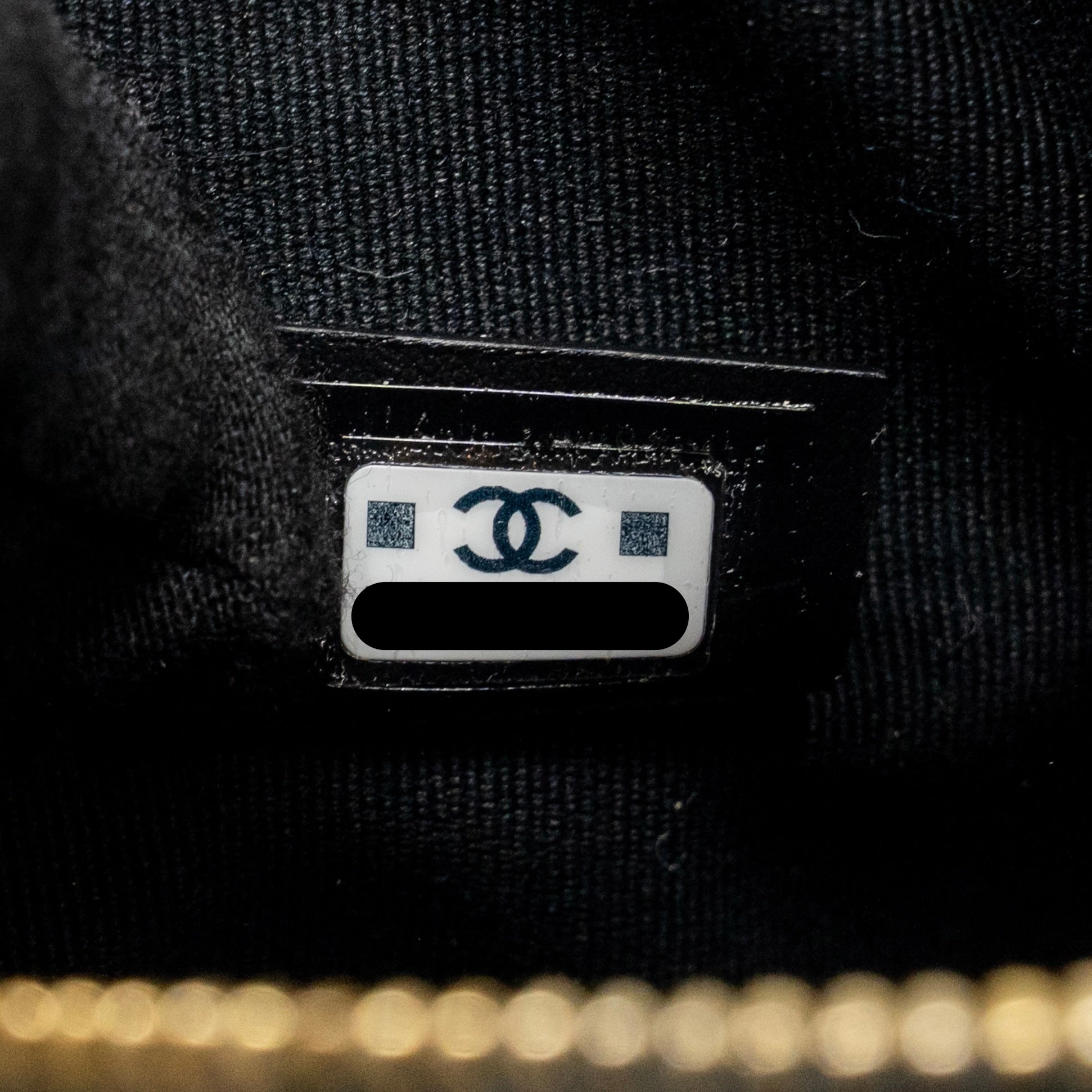 CHANEL 23B ROUND CLUTCH CAVIAR BLACK LGHW (MICROCHIP)