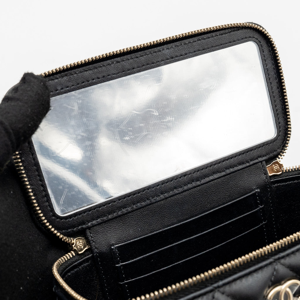 CHANEL TOP HANDLE LONG VANITY CASE WITH CHAIN LAMBSKIN BLACK LGHW (MICROCHIP)