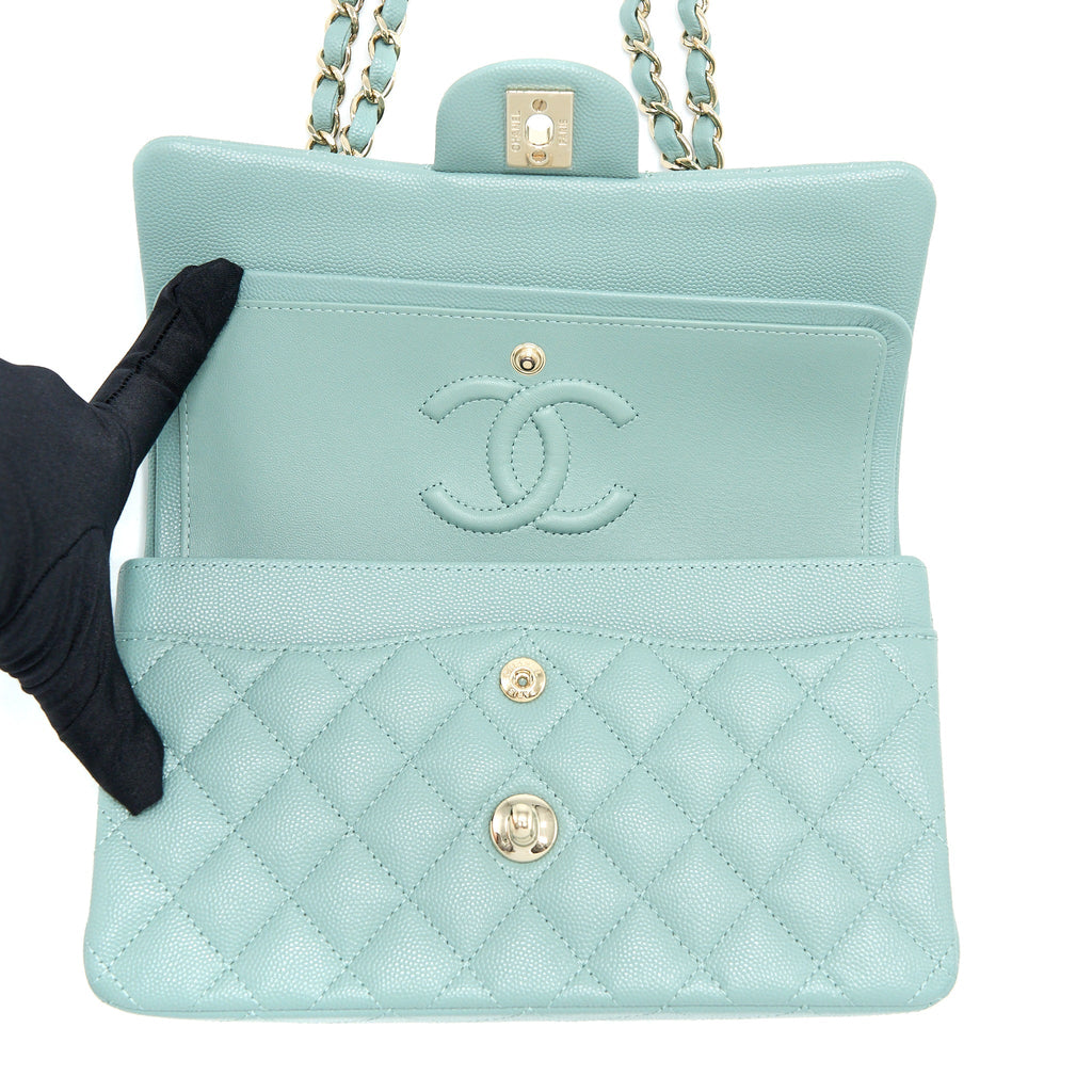 CHANEL 22C SMALL CLASSIC DOUBLE FLAP BAG CAVIAR NG124 GREYISH GREEN LGHW (MICROCHIP)