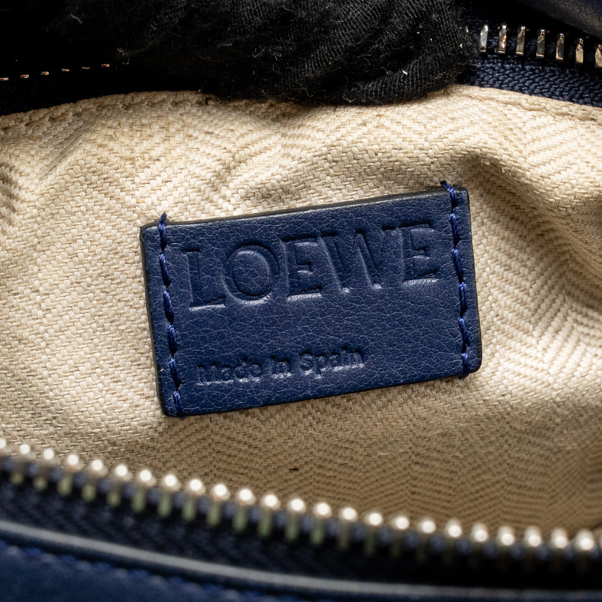 LOEWE SMALL PUZZLE BAG CALFSKIN NAVY SHW