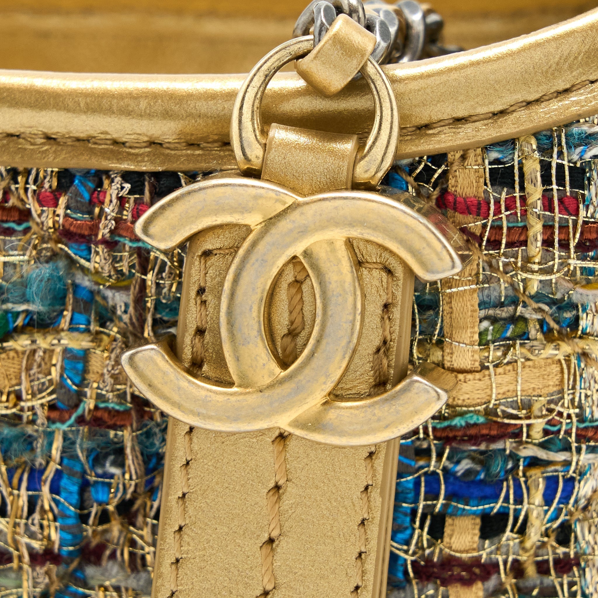 CHANEL SMALL GABRIELLE HOBO BAG TWEED GOLD/MULTICOLOUR