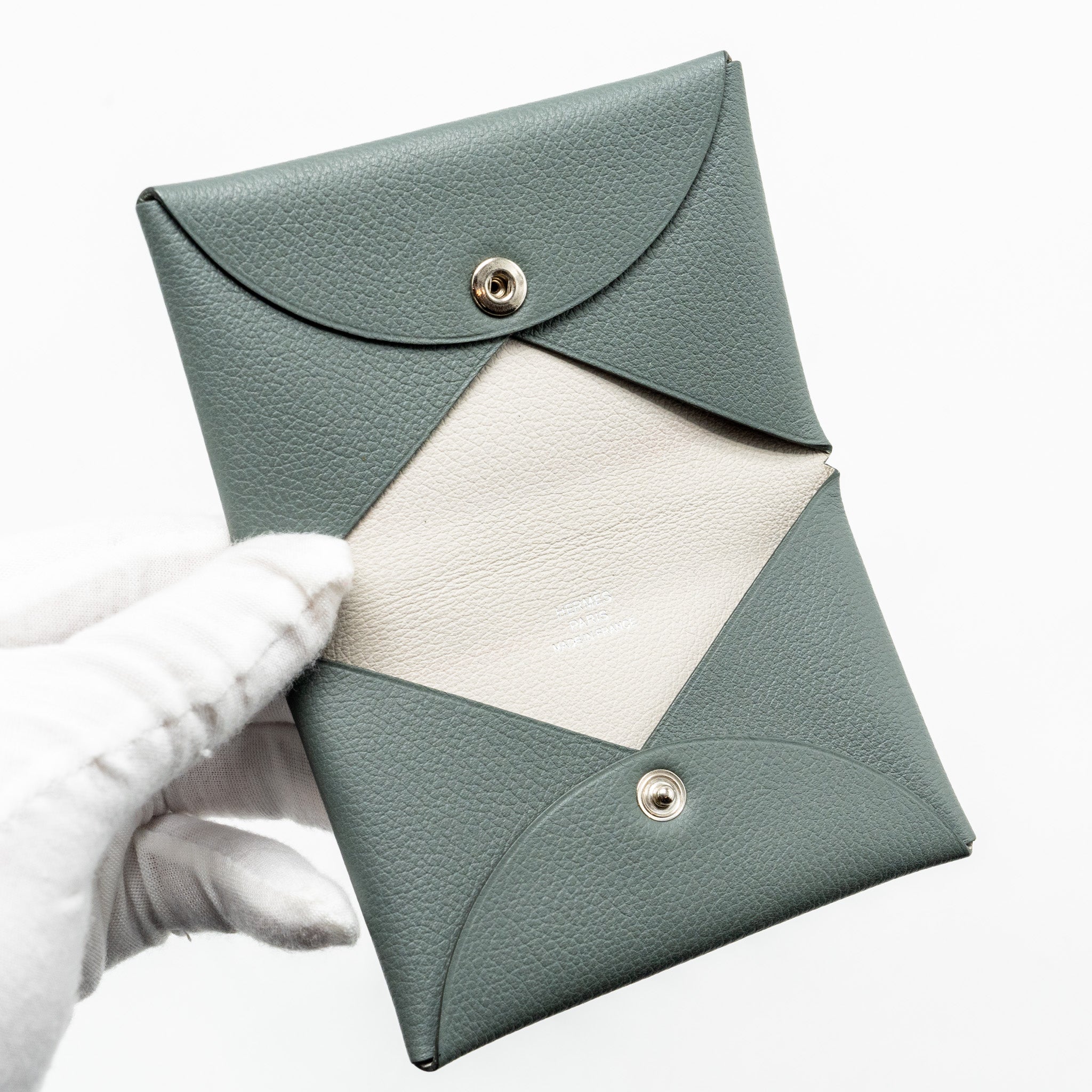 HERMES CALVI CARD HOLDER EVERCOLOR VERT AMANDE/GRIS PERLE SHW