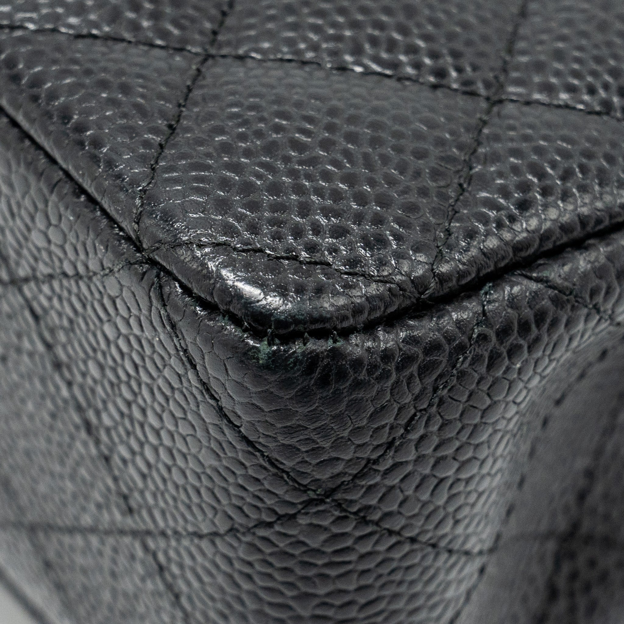 CHANEL MEDIUM CLASSIC DOUBLE  FLAP BAG CAVIAR BLACK GHW