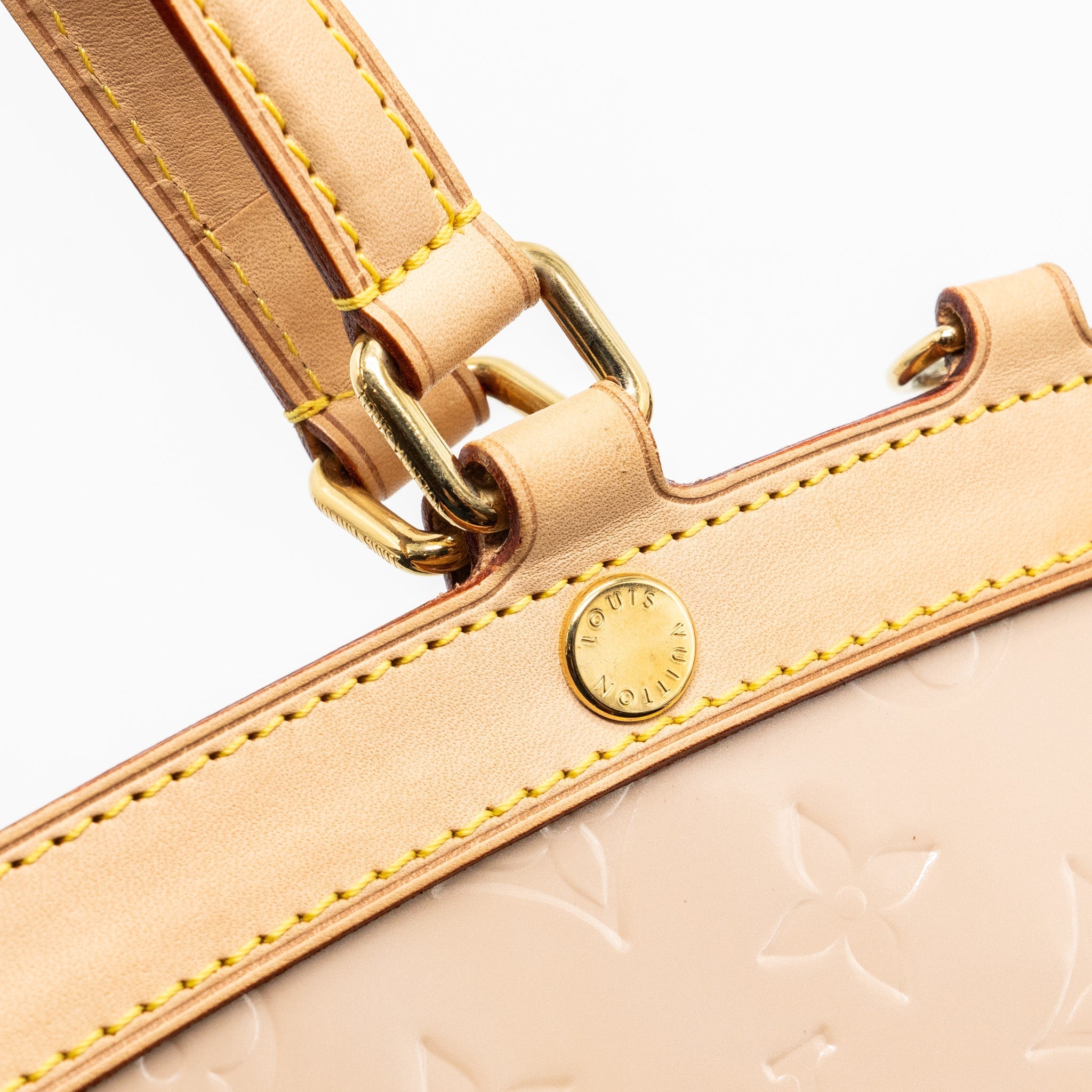LOUIS VUITTON BREA MM PATENT LEATHER BEIGE GHW