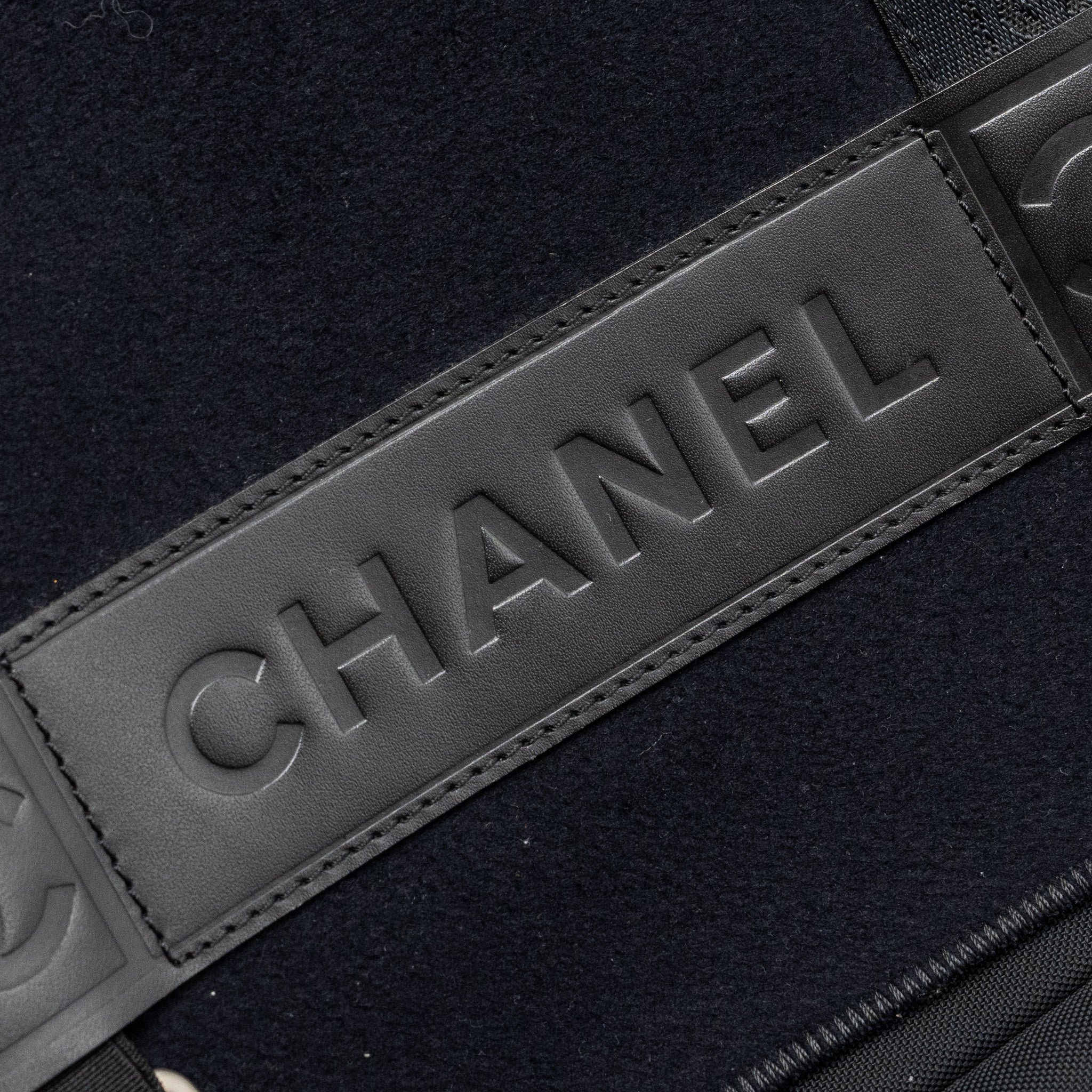 CHANEL VINTAGE MESSENGER SHOULDER BAG FELT/CANVAS BLACK SHW