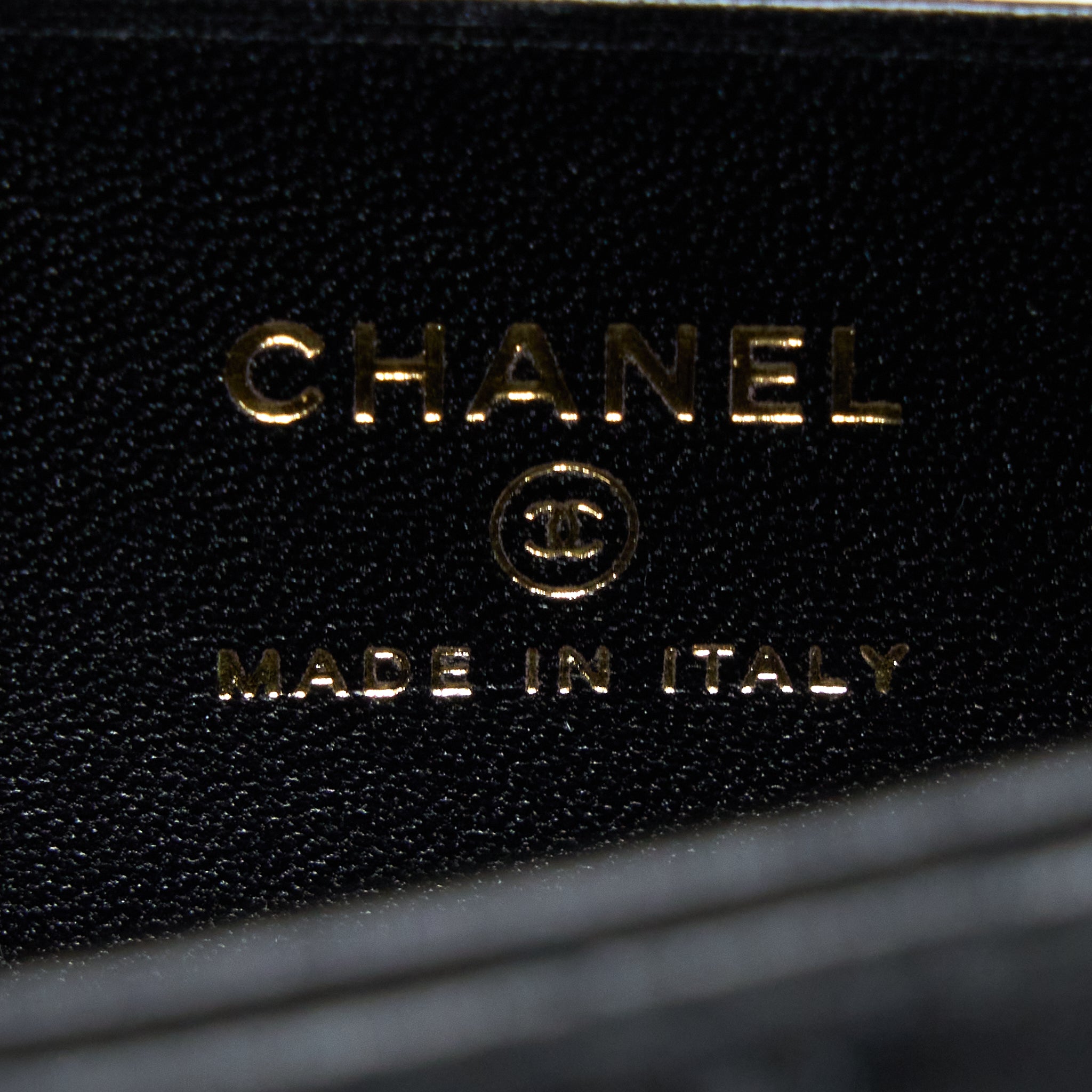 CHANEL 22B FLAP BAG WITH ENAMEL TOP HANDLE LAMBSKIN BLACK GHW
