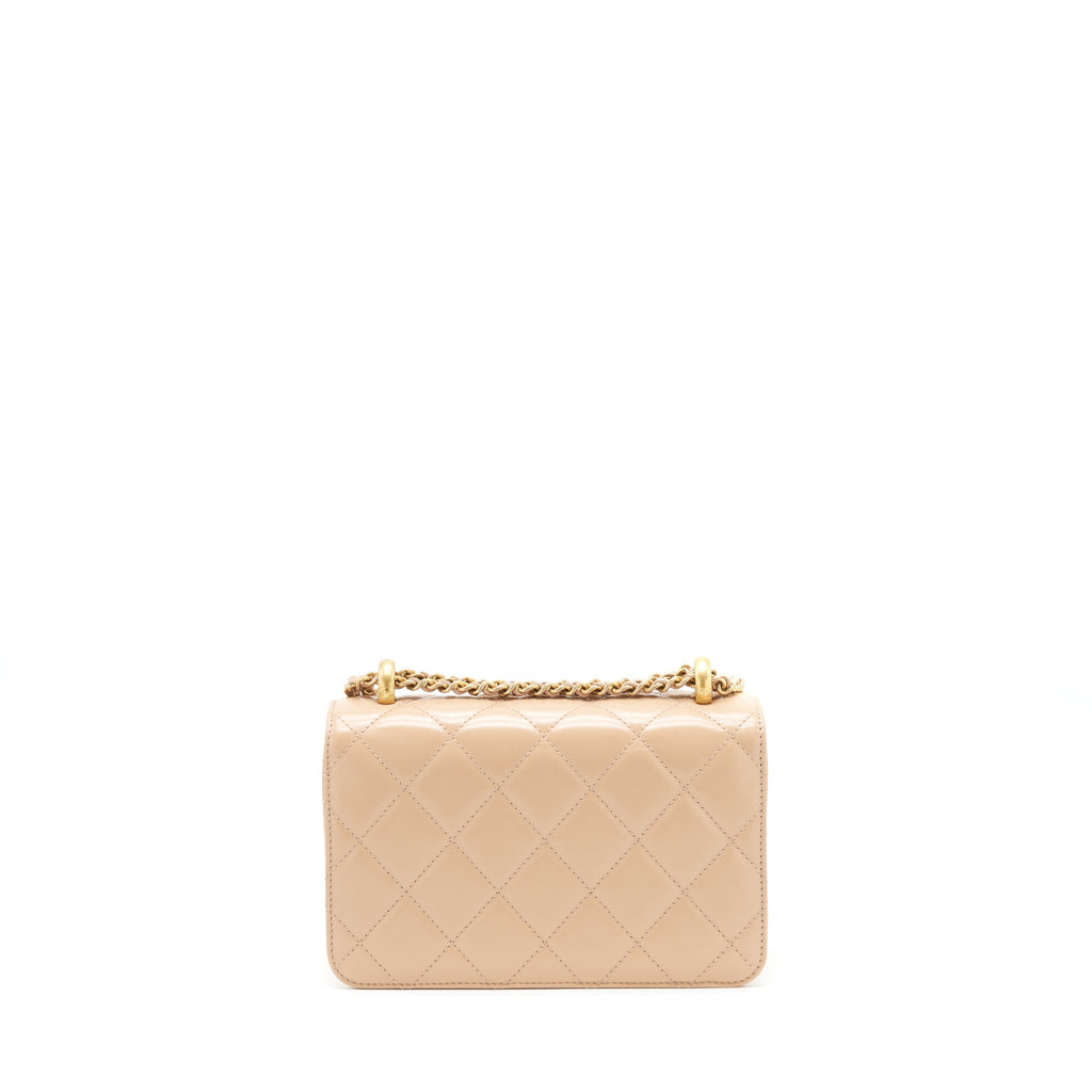 CHANEL 21A SMALL GOLD CRUSH FLAP BAG CALFSKIN BEIGE GHW (MICROCHIP)