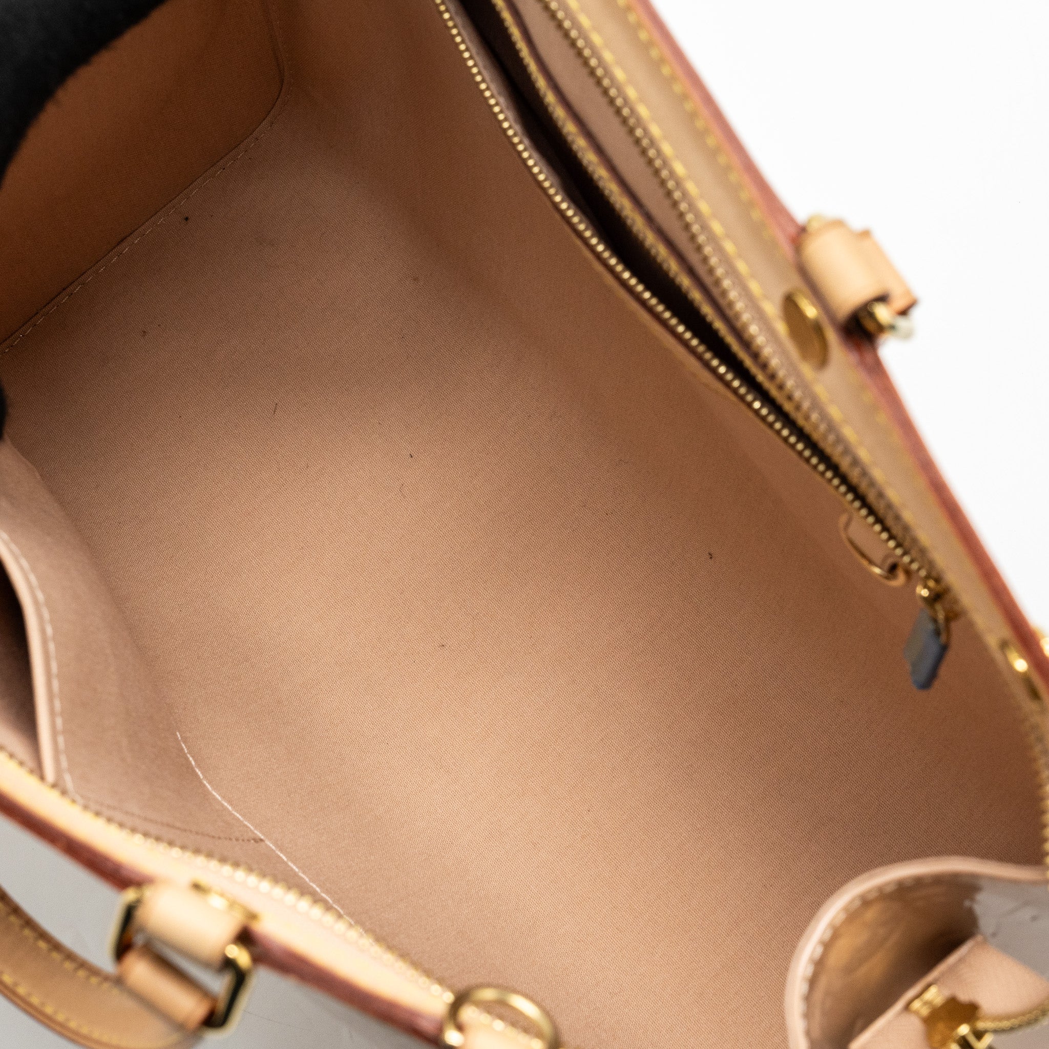 LOUIS VUITTON BREA MM PATENT LEATHER BEIGE GHW