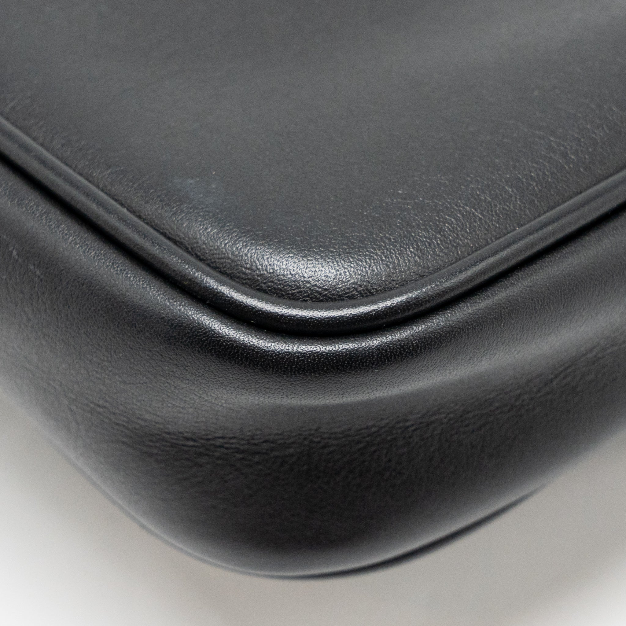 BALENCIAGA RODEO SLING POCHETTE CALFSKIN BLACK GHW