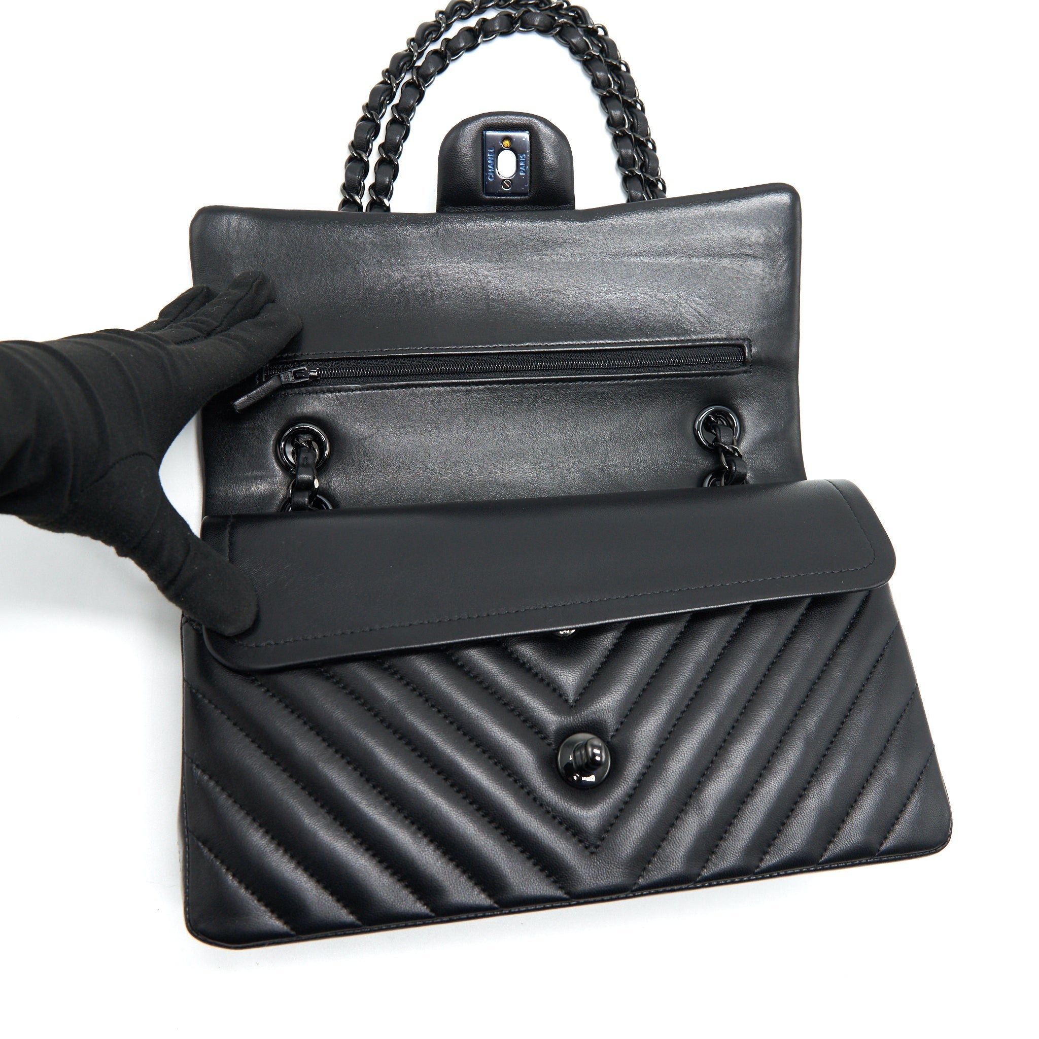 CHANEL CHEVRON MEDIUM CLASSIC DOUBLE FLAP BAG SO BLACK