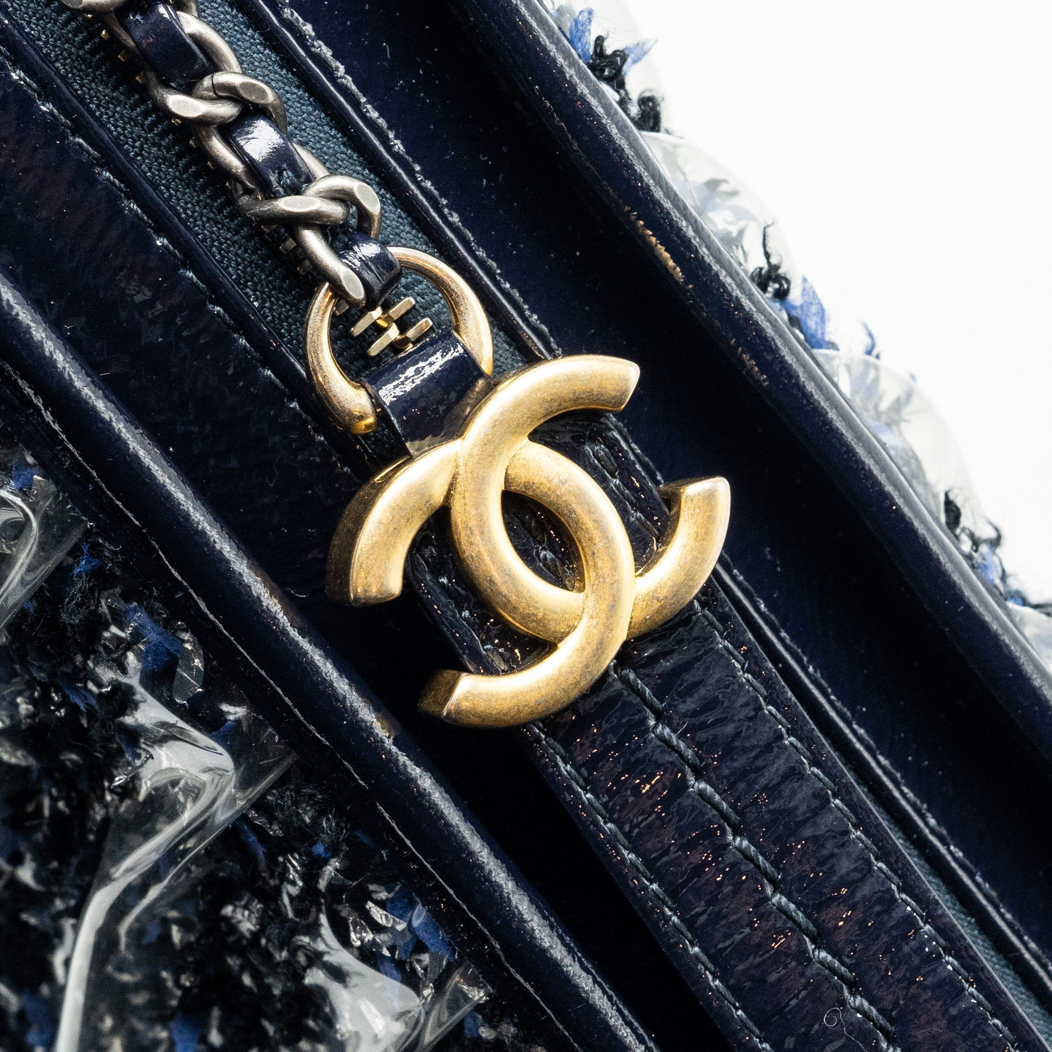 CHANEL GABRIELLE HOBO BAG CHEVRON PVC/TWEED MULTICOLOUR WITH MULTICOLOUR HARDWARE