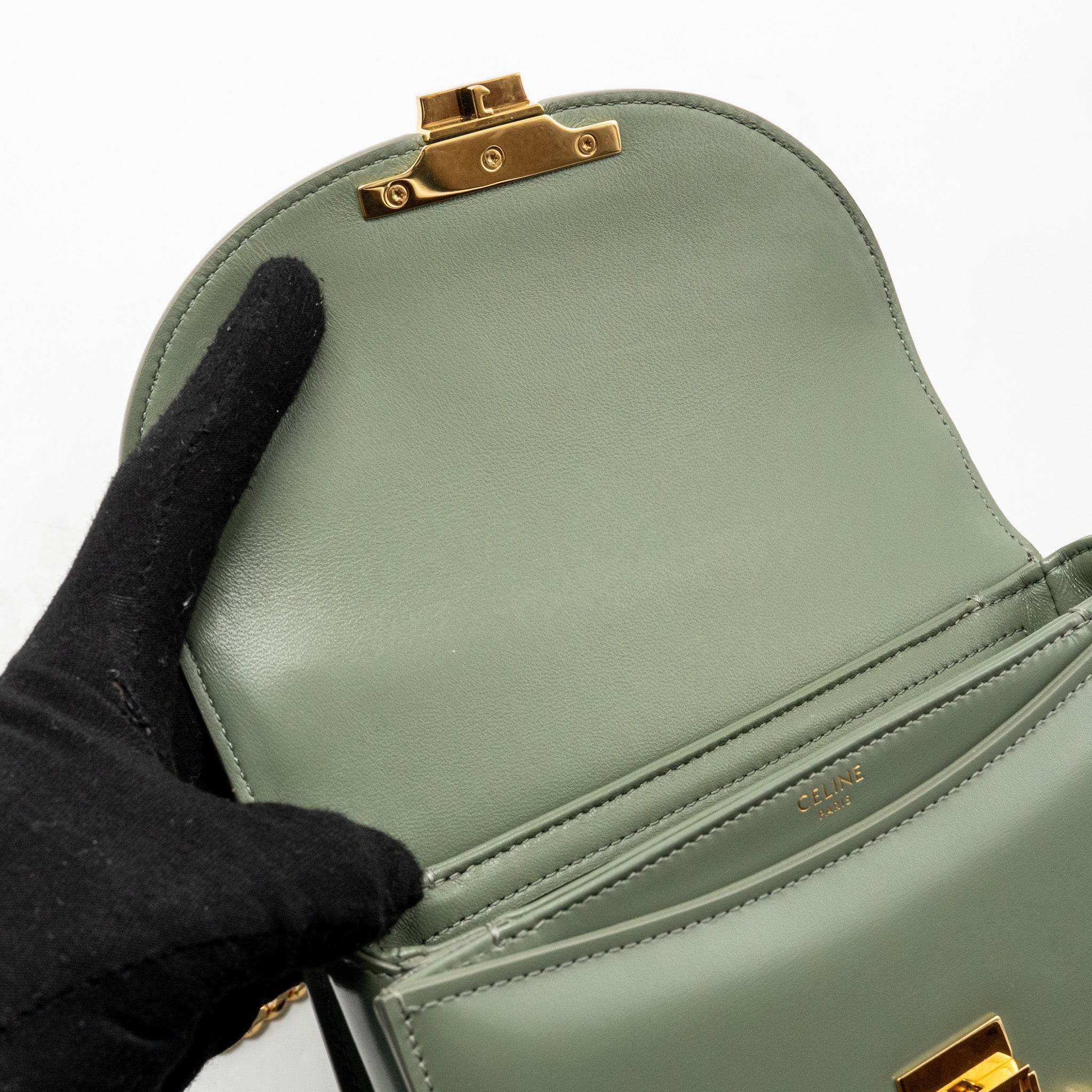 CELINE BESACE CLEA TRIOMPHE CHAIN BAG SHINY CALFSKIN GREEN GHW