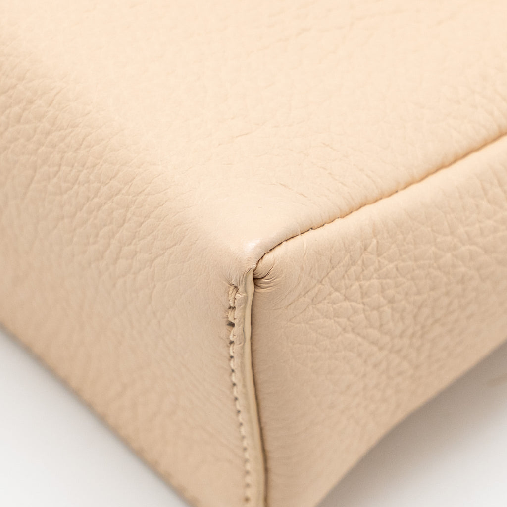 LORO PIANA EXTRA POCKET L19 GRAINED CALFSKIN LIGHT PINK SHW