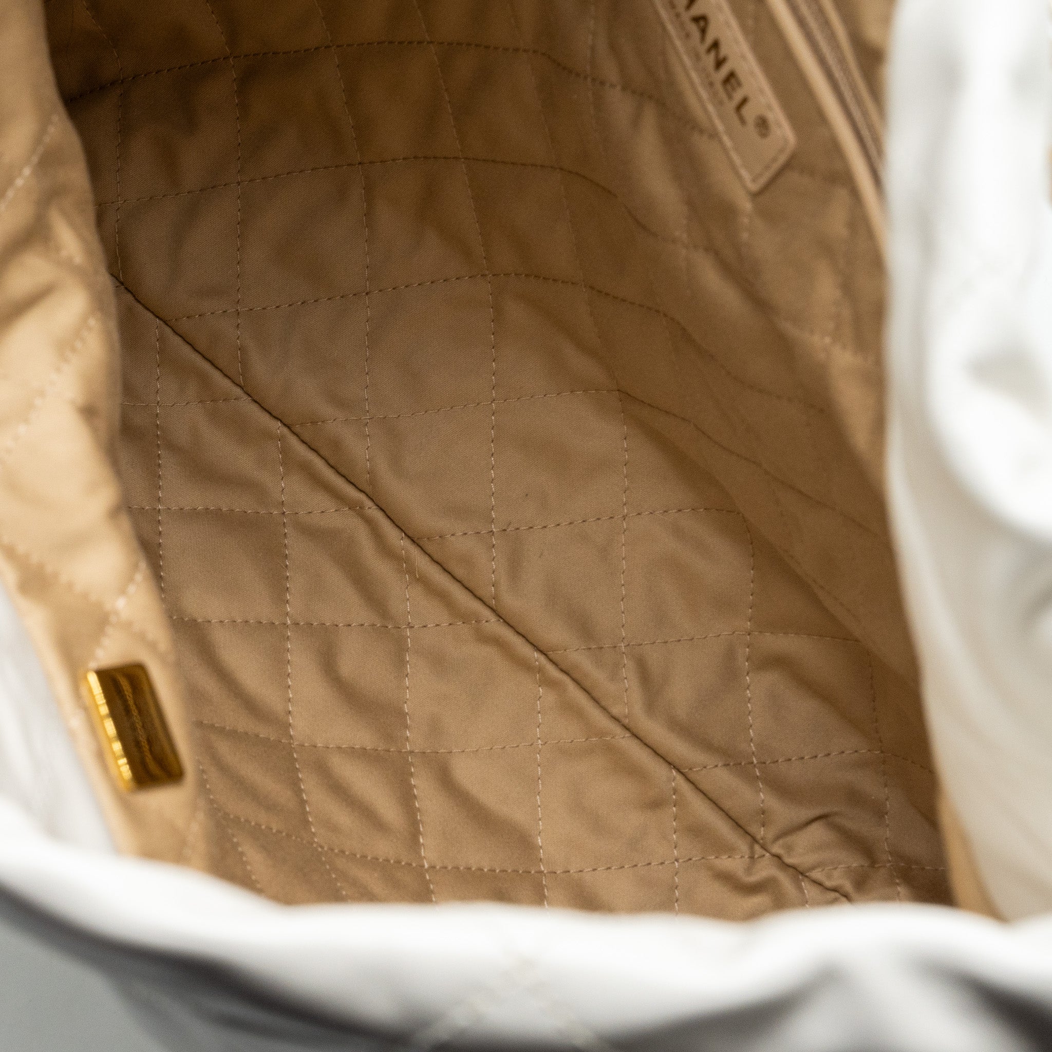CHANEL MEDIUM 22 BAG GOLD LETTER SHINY CALFSKIN WHITE GHW (MICROCHIP)