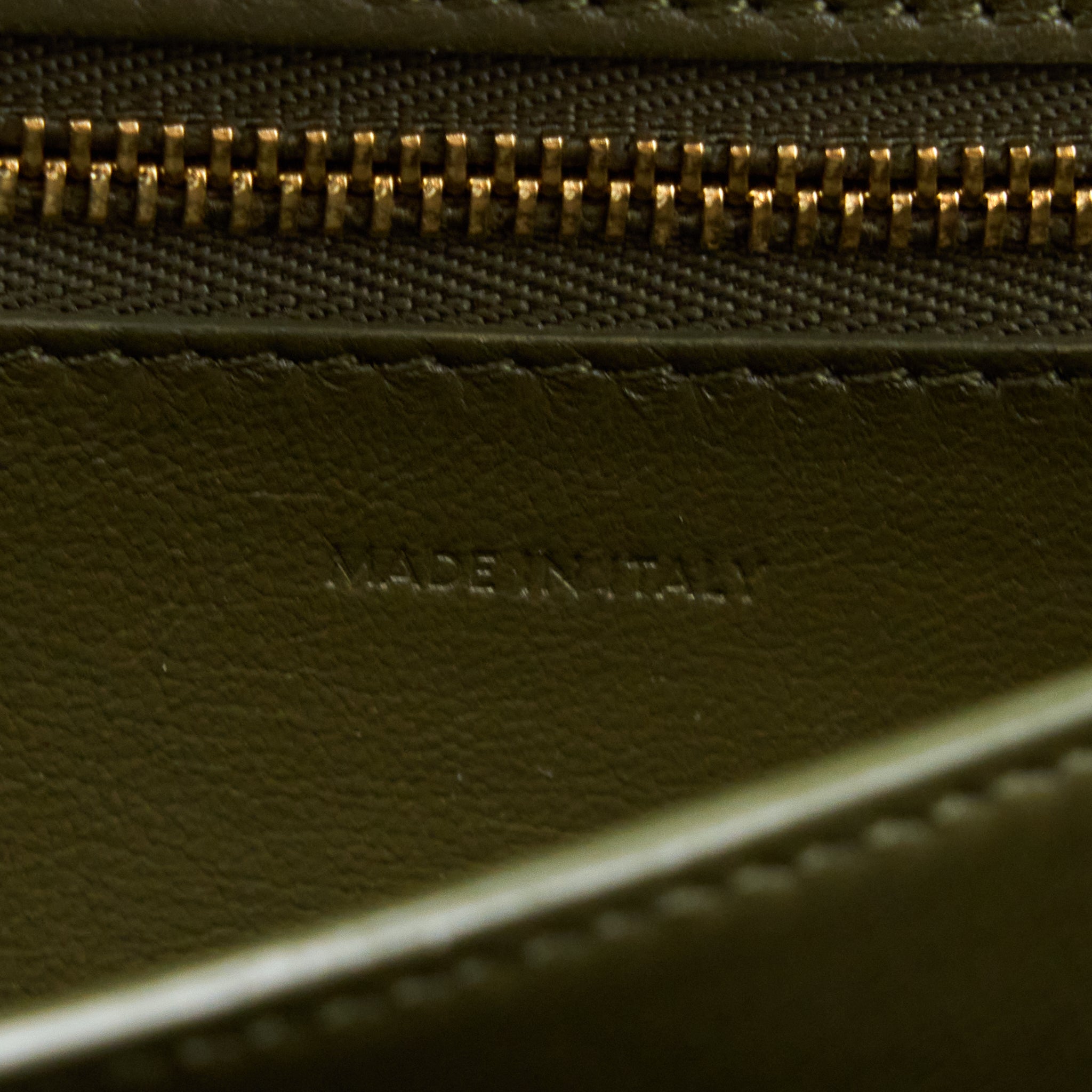 CELINE SMALL CLASSIC BAG BOX CALFSKIN ARMY GREEN GHW