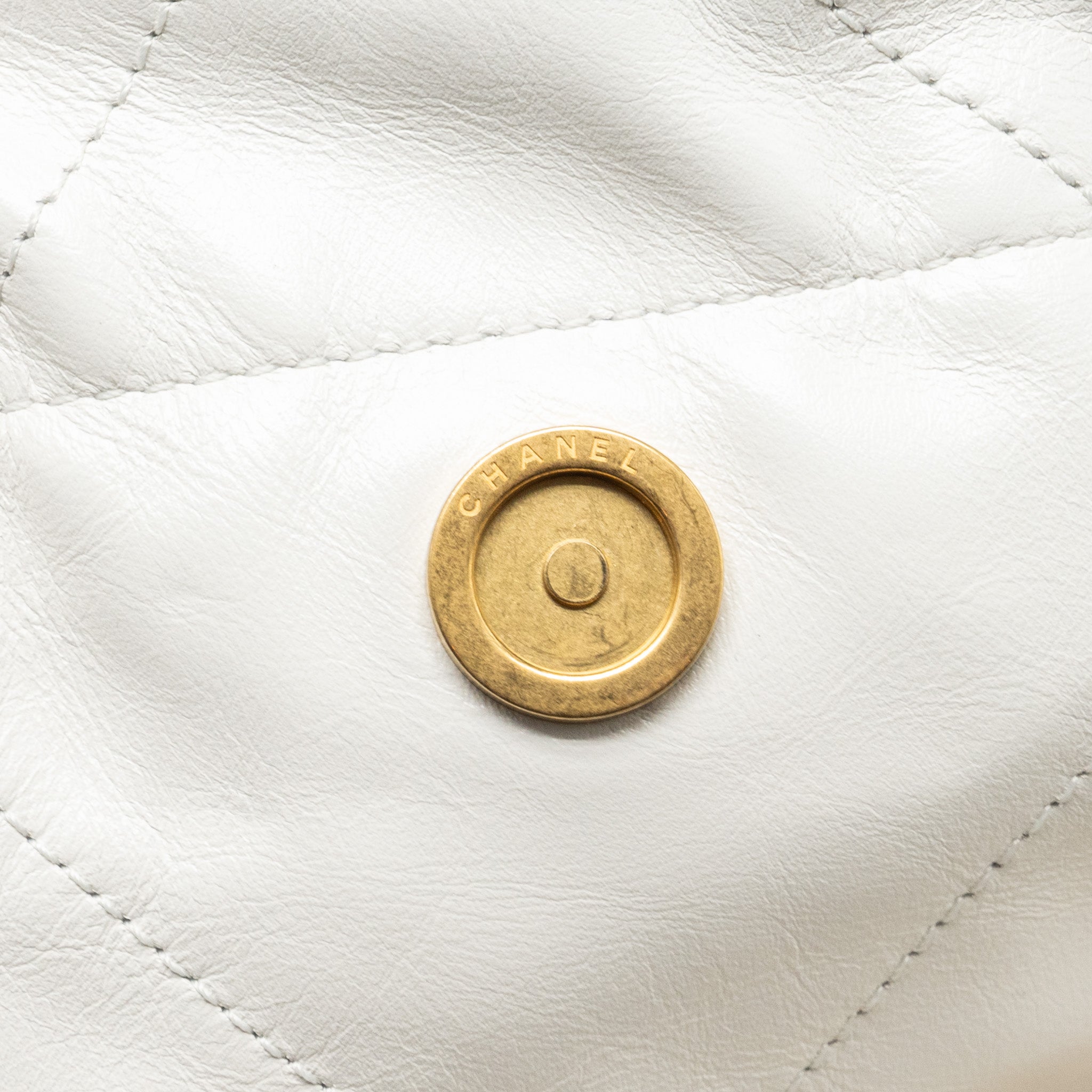 CHANEL MEDIUM 22 BAG GOLD LETTER SHINY CALFSKIN WHITE GHW (MICROCHIP)