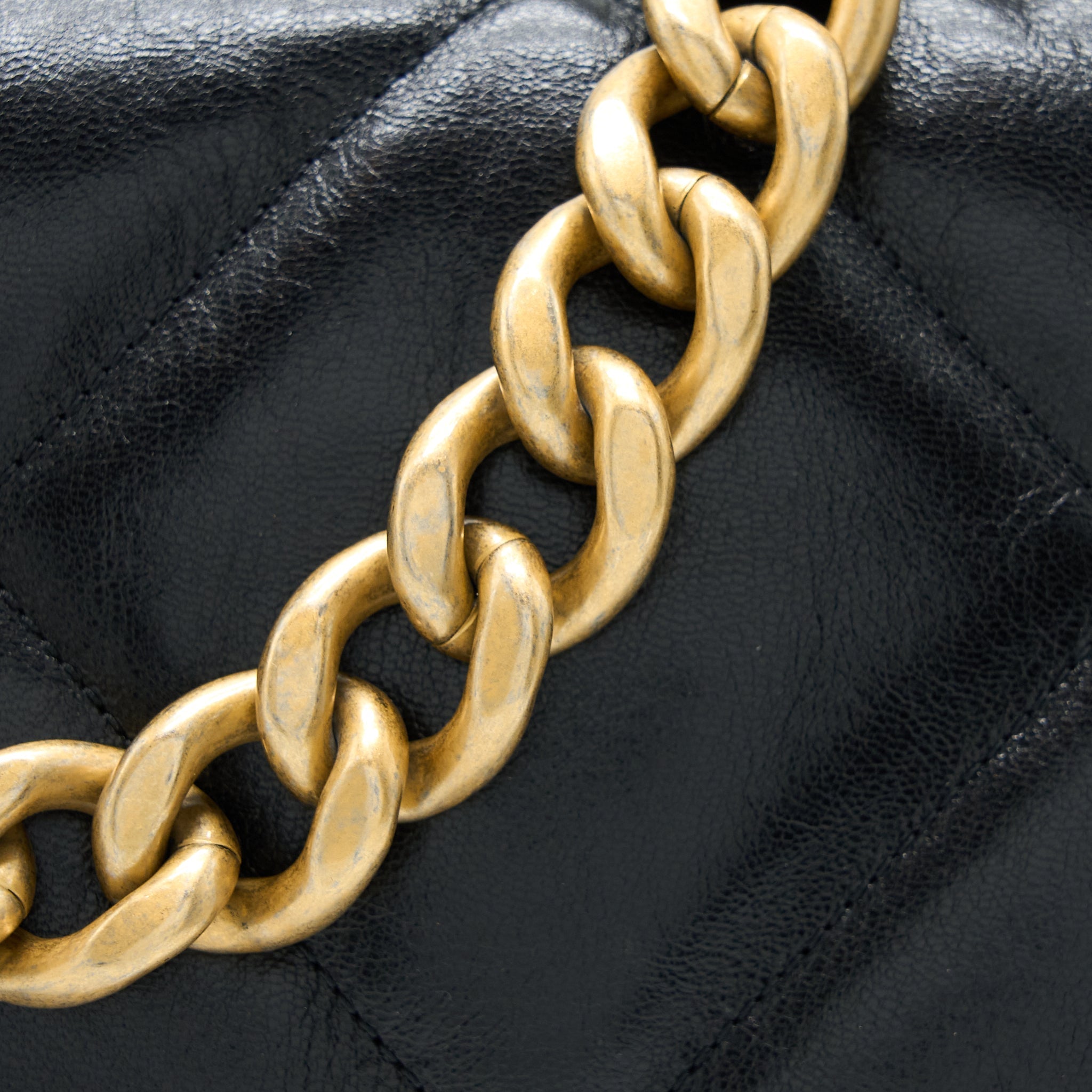 CHANEL MAXI 19 BAG GOATSKIN BLACK MULTICOLOUR HARDWARE