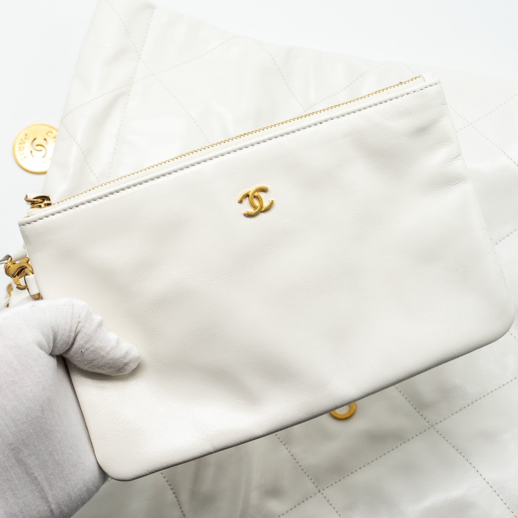 CHANEL MEDIUM 22 BAG GOLD LETTER SHINY CALFSKIN WHITE GHW (MICROCHIP)