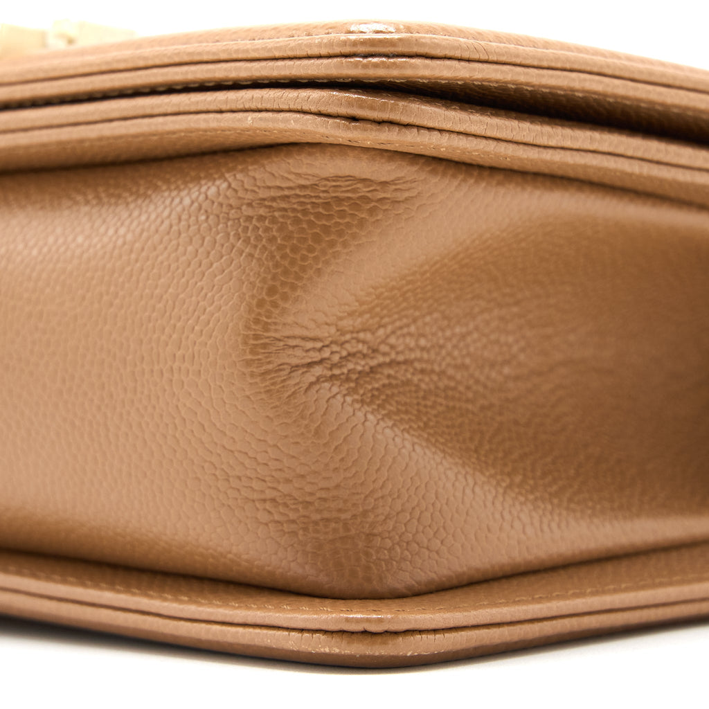 CHANEL 21K SMALL BOY BAG CAVIAR CAMEL LGHW (MICROCHIP)
