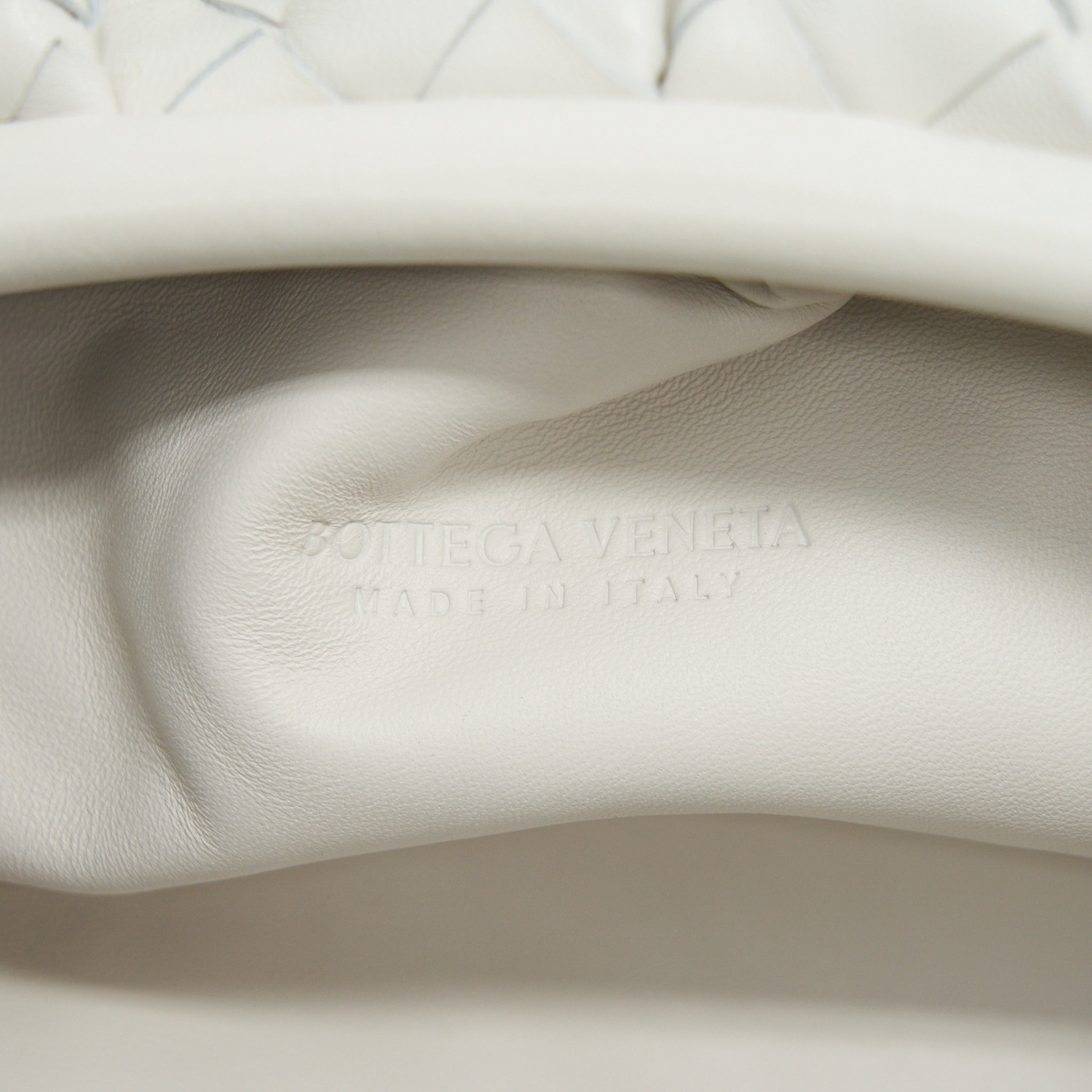 BOTTEGA VENETA INTRECCIATO POUCH IN WHITE