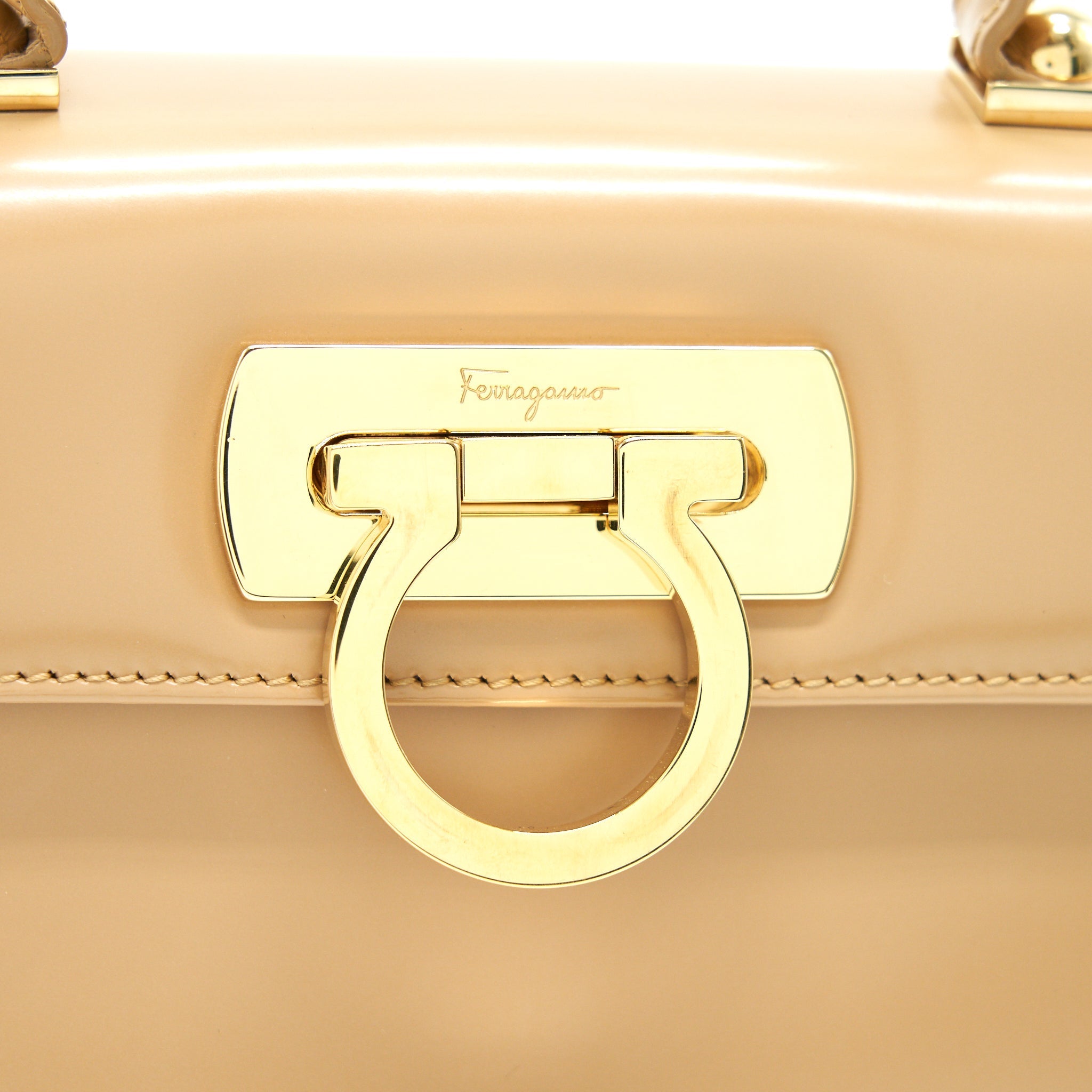 FERRAGAMO GANCINI BAG CAMEL WITH LGHW