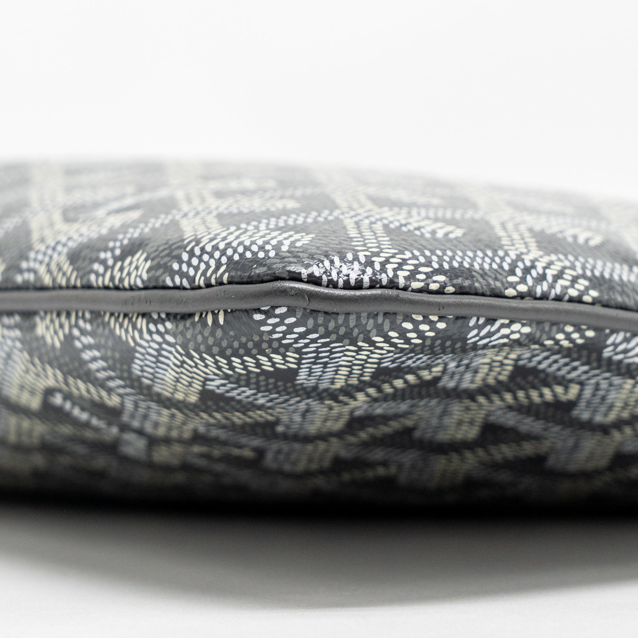GOYARD SENAT MM POUCH GOYARDINE CANVAS GREY SHW