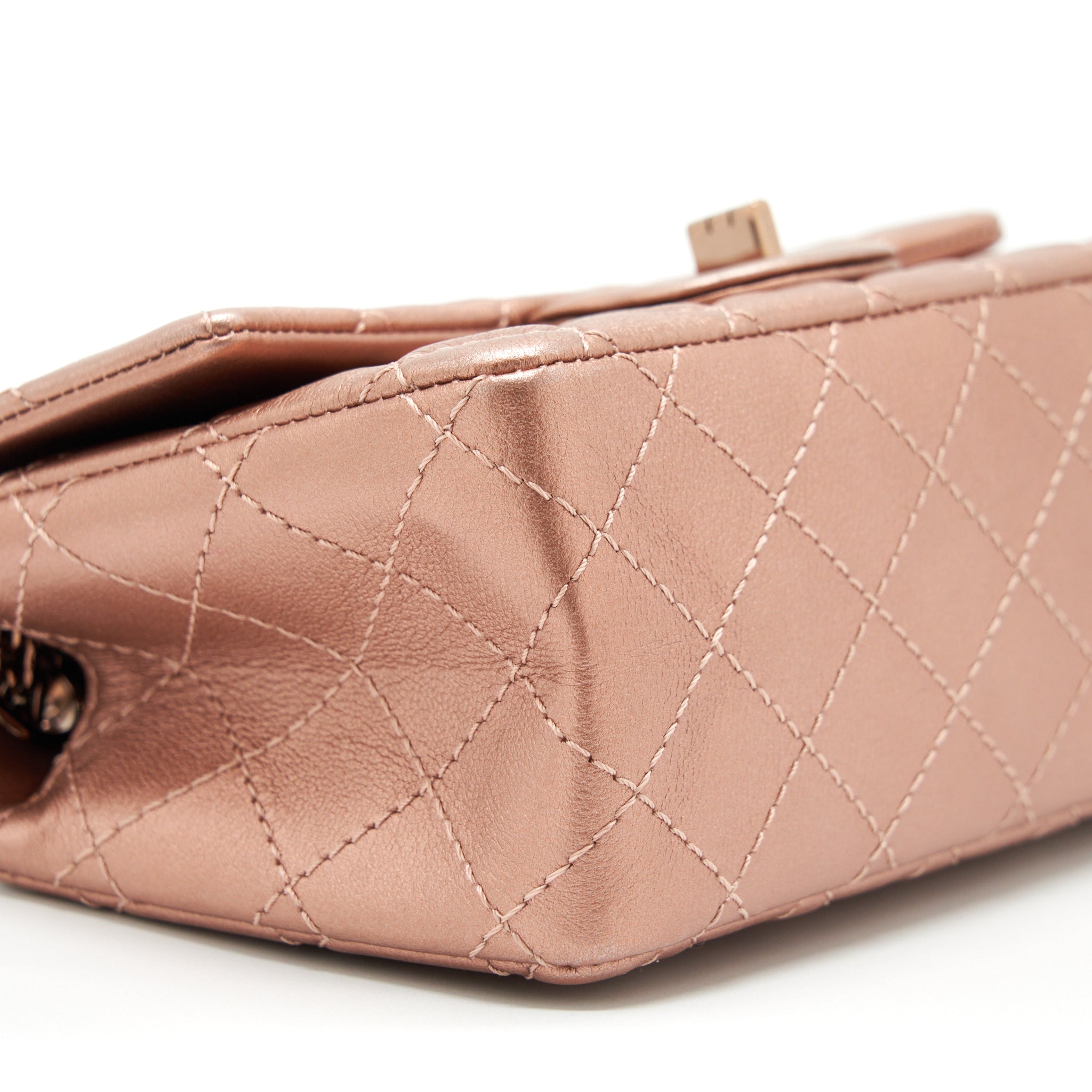 CHANEL MINI 2.55 REISSUE FLAP BAG CALFSKIN METALLIC PINK (MICROCHIP)