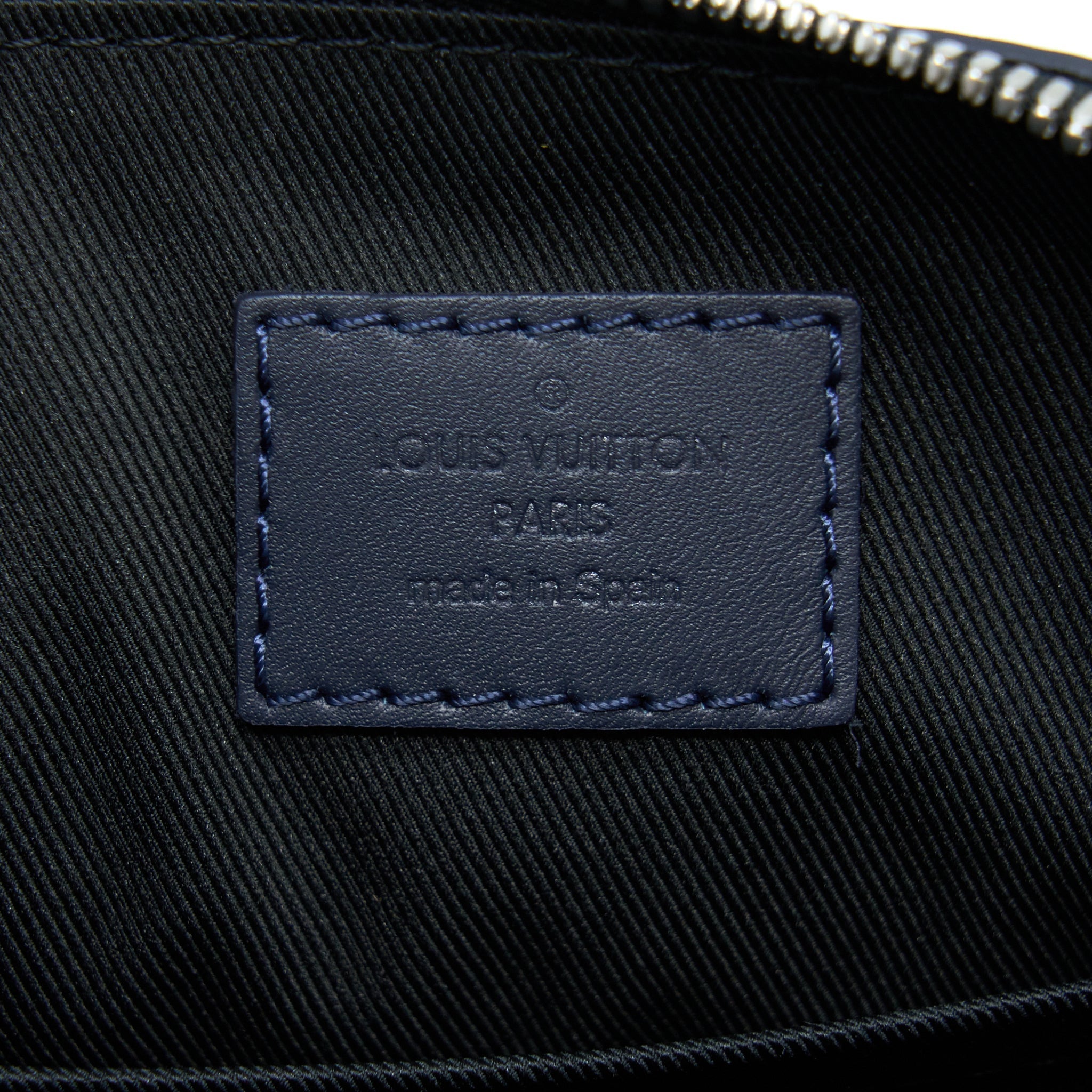 LOUIS VUITTON DISCOVERY MESSENGER BB DAMIER INFINI SHW