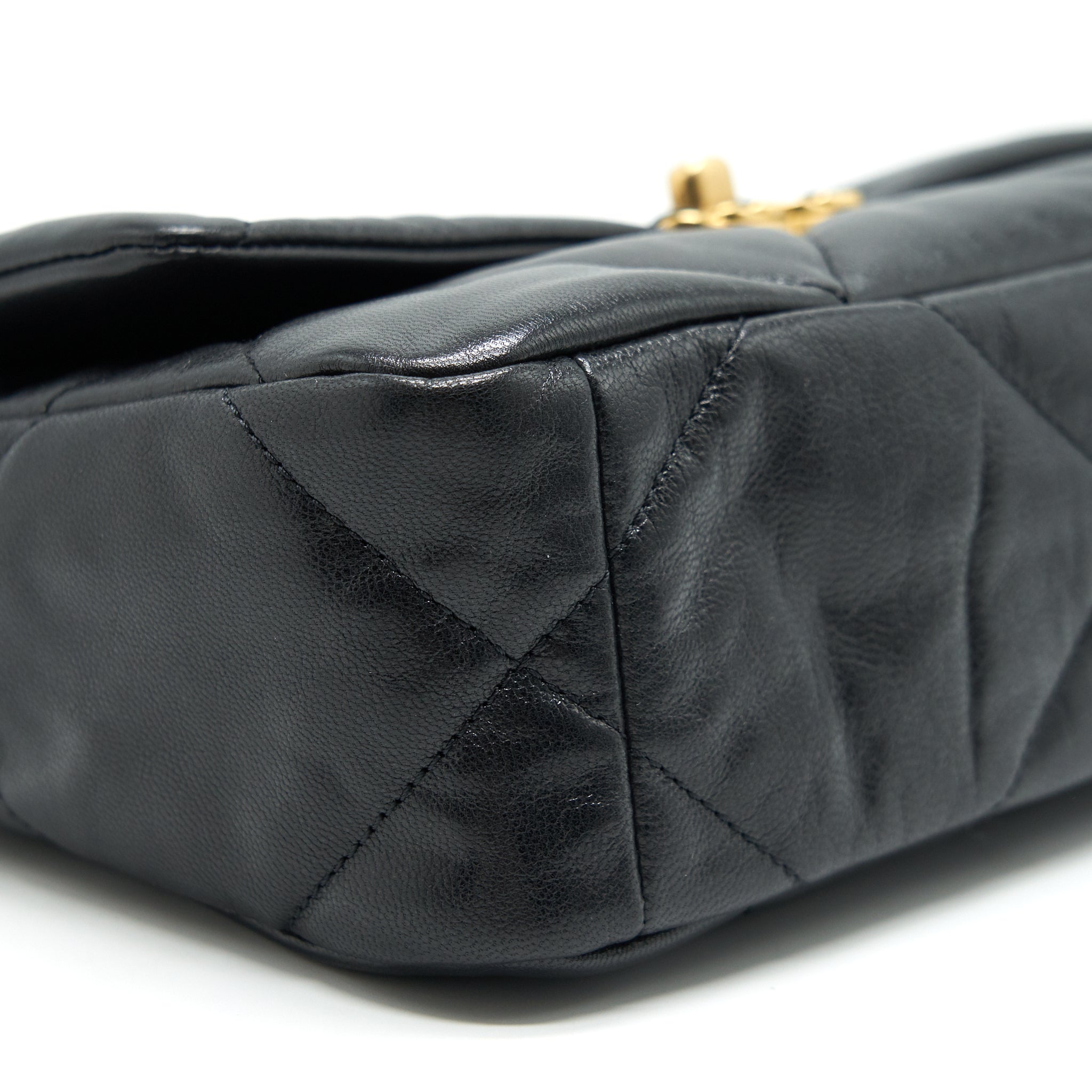 CHANEL 19 SMALL IN BLACK GOATSKIN LEATHER