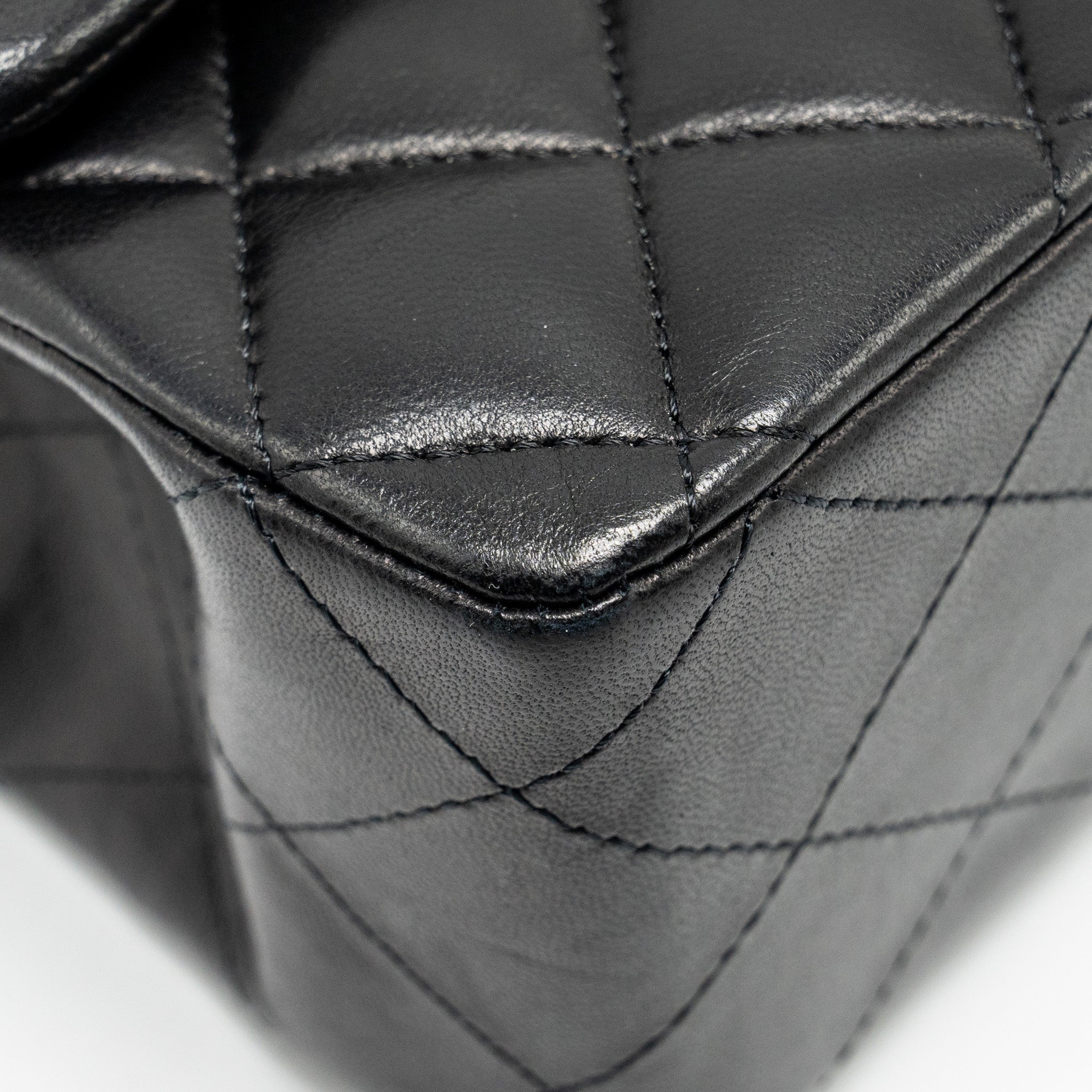 CHANEL MEDIUM CLASSIC DOUBLE FLAP BAG LAMBSKIN BLACK GHW