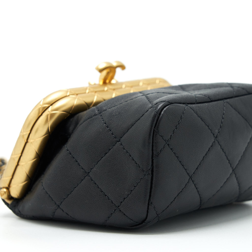 CHANEL 20A KISS-LOCK MINI VANITY FLAP BAG CALFSKIN BLACK GHW
