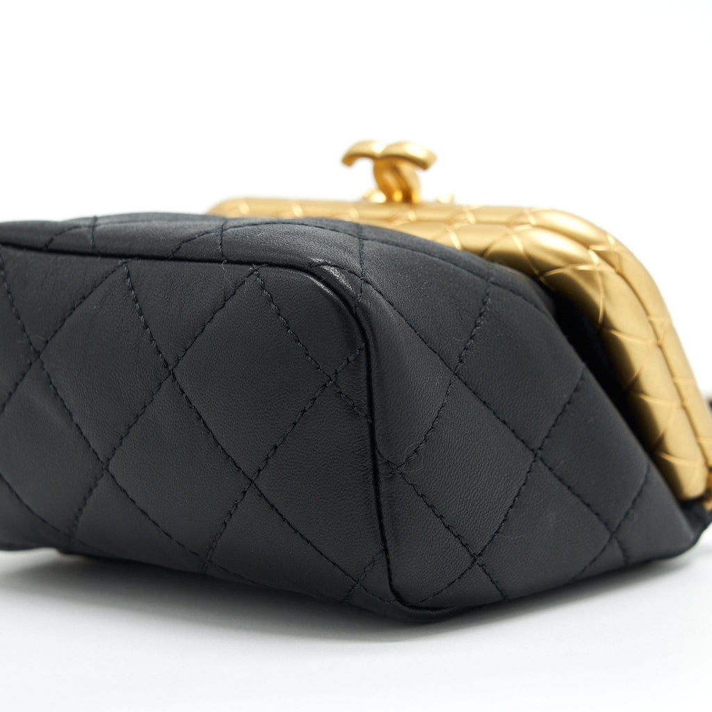 CHANEL 20A KISS-LOCK MINI VANITY FLAP BAG CALFSKIN BLACK GHW