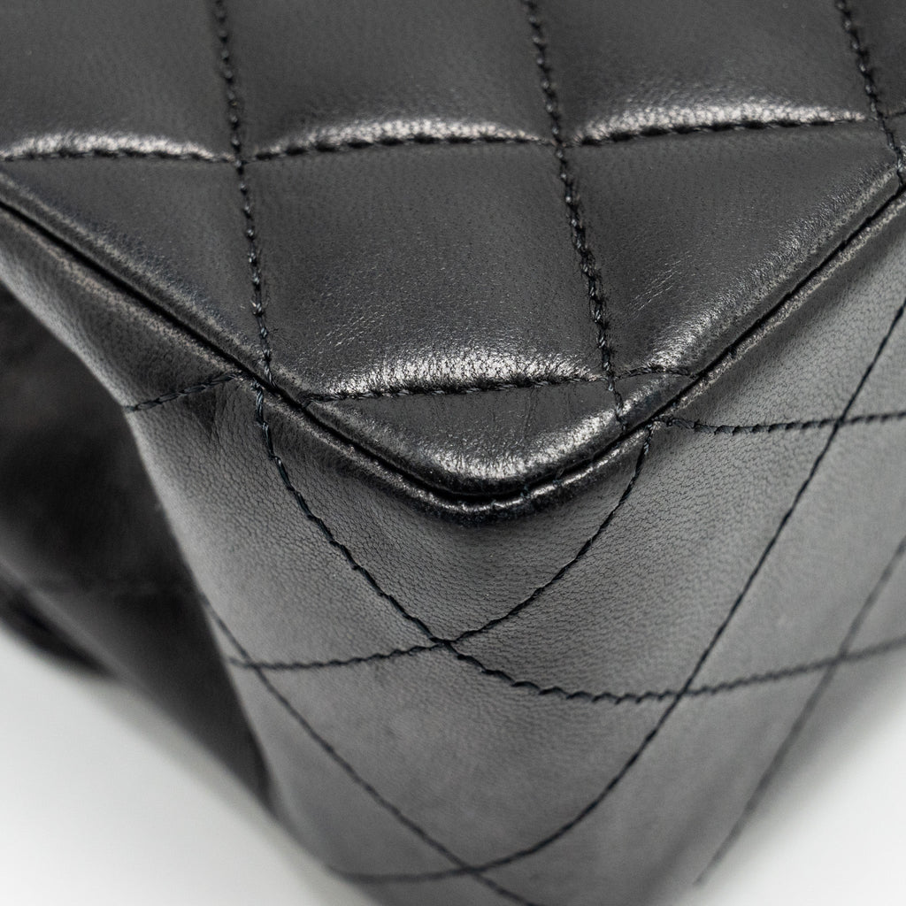 CHANEL MEDIUM CLASSIC DOUBLE FLAP BAG LAMBSKIN BLACK GHW