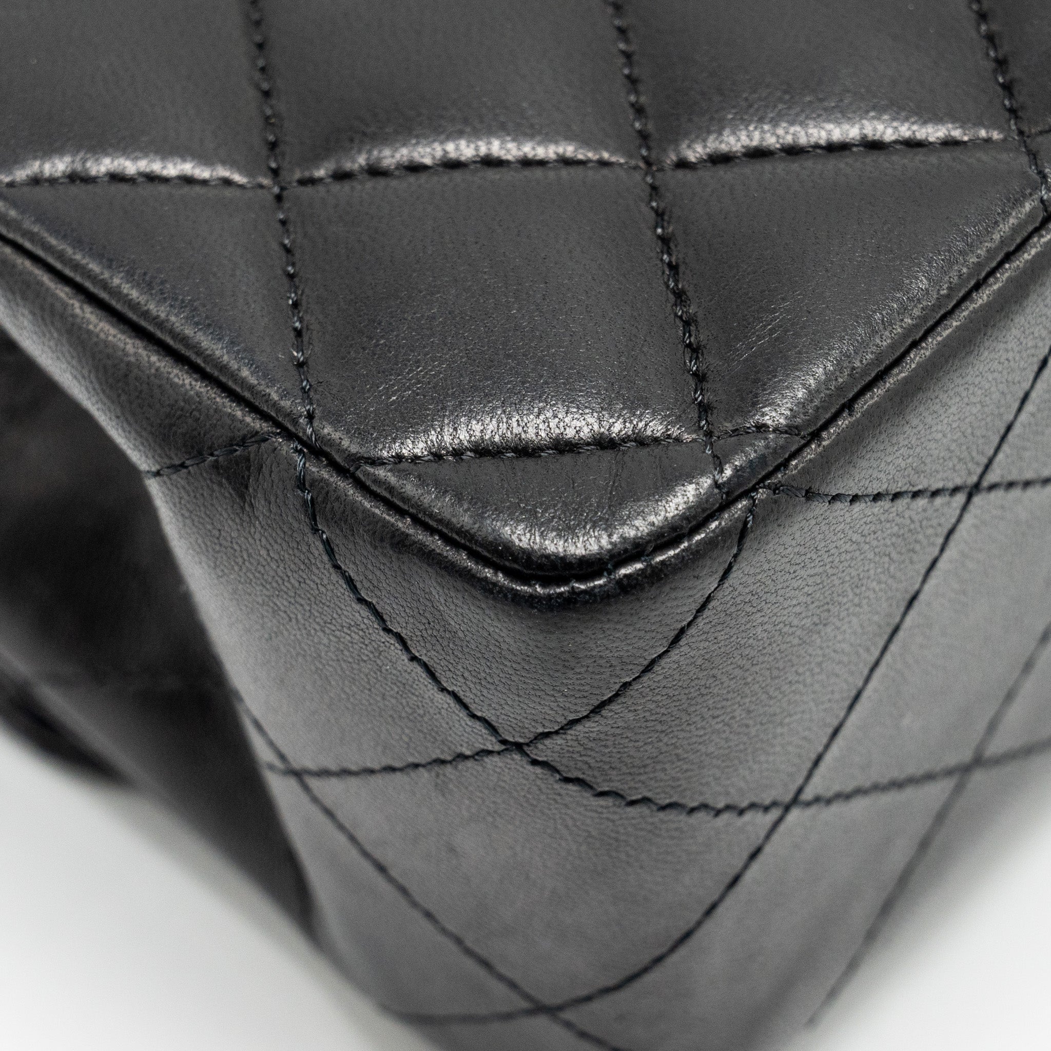 CHANEL MEDIUM CLASSIC DOUBLE FLAP BAG LAMBSKIN BLACK GHW