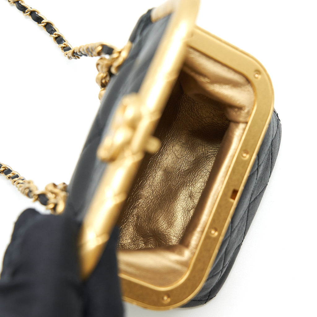 CHANEL 20A KISS-LOCK MINI VANITY FLAP BAG CALFSKIN BLACK GHW