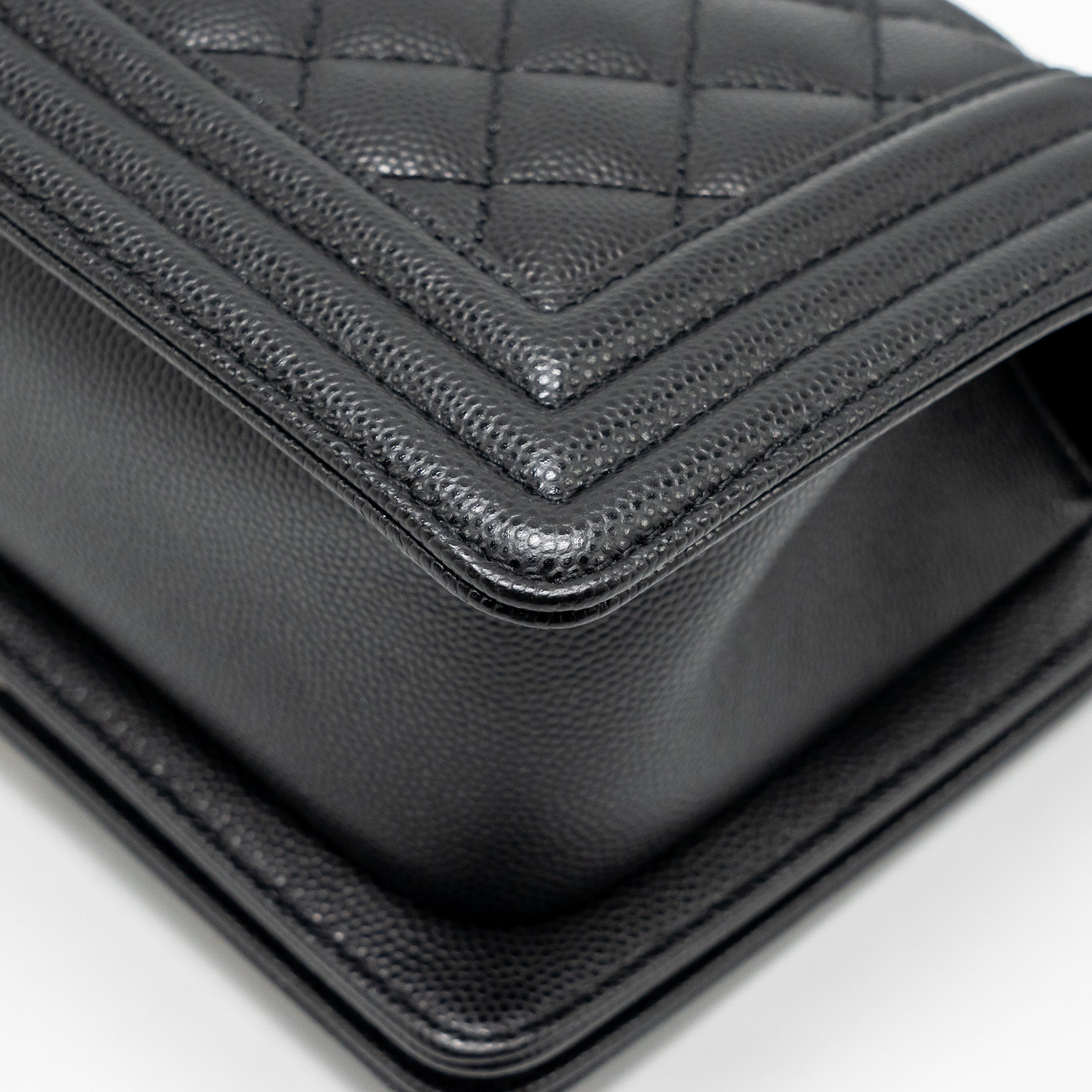 CHANEL SMALL BOY BAG CAVIAR BLACK SHW (MICROCHIP)