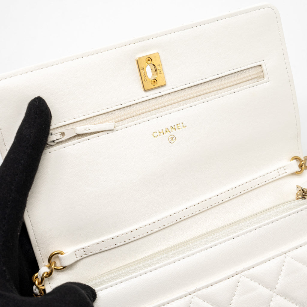CHANEL PEARL CRUSH WALLET ON CHAIN LAMBSKIN WHITE GHW (MICROCHIP)