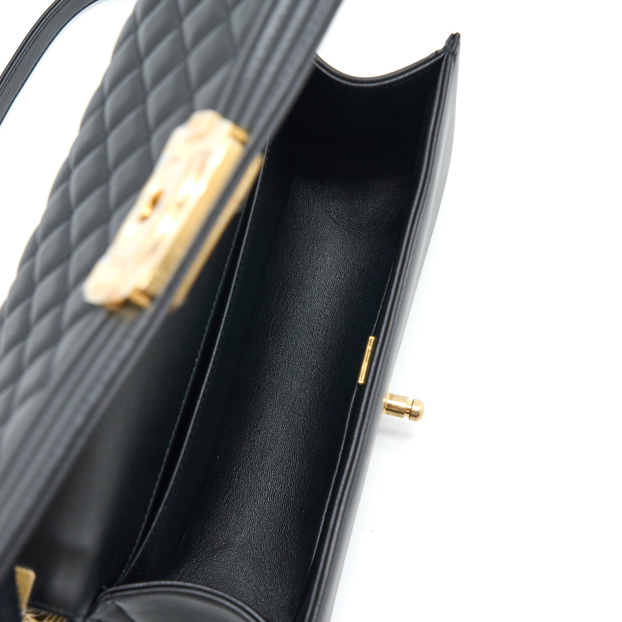 CHANEL MEDIUM BOY BAG CALFSKIN BLACK GHW (MICROCHIP)