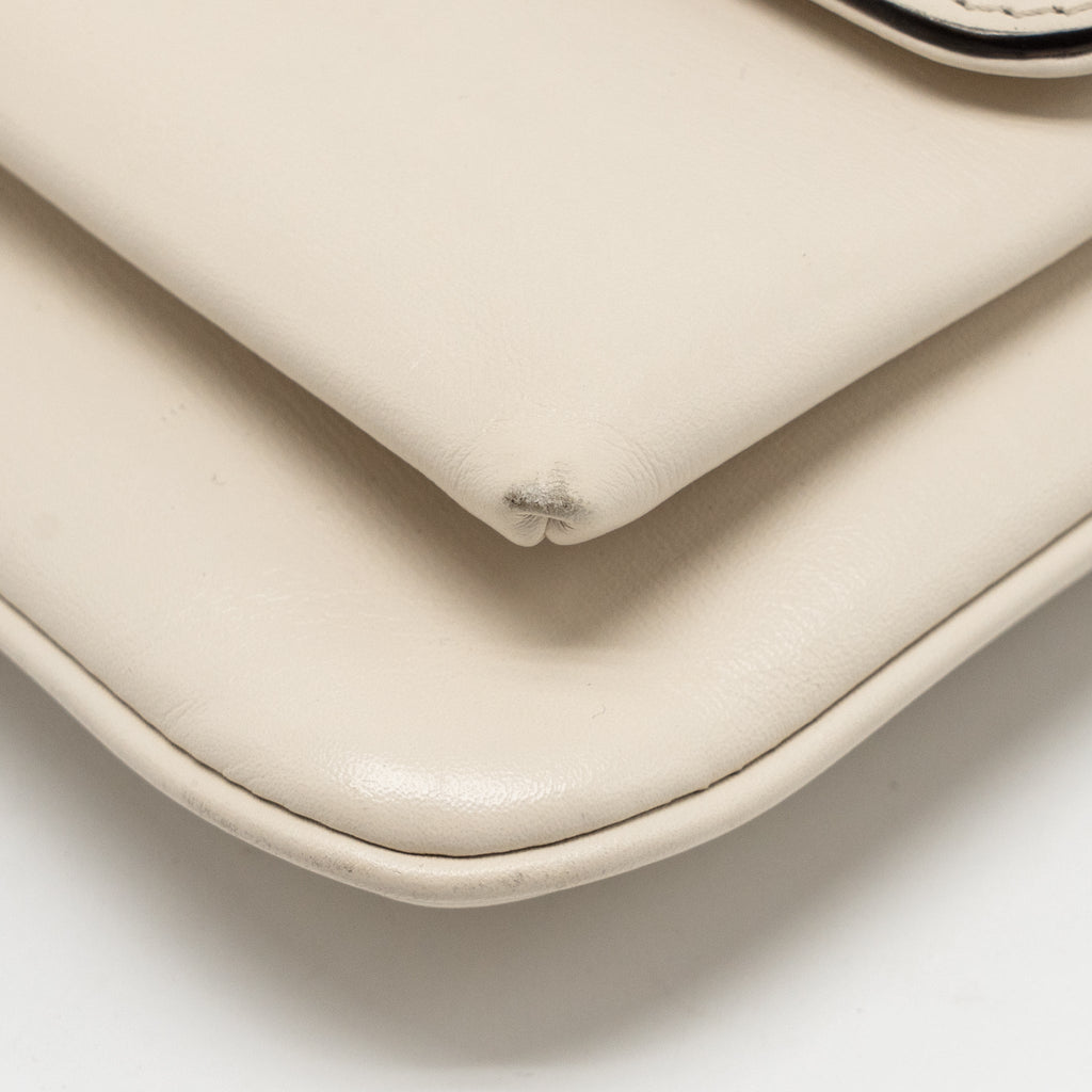 GUCCI SMALL ARLI FLAP BAG CALFSKIN WHITE GHW