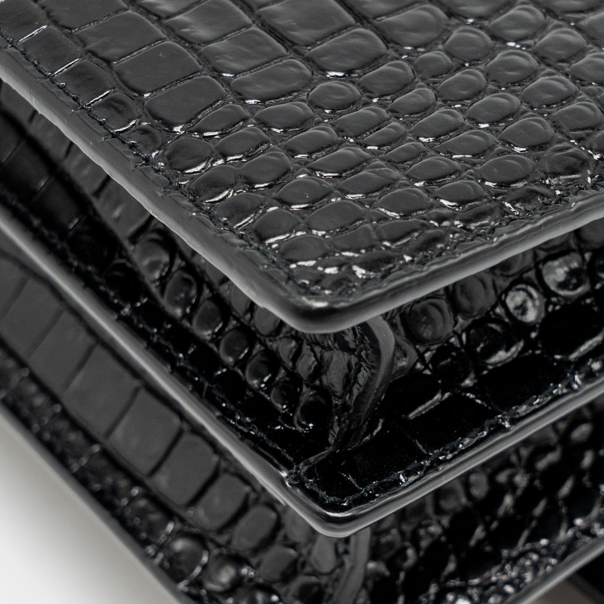 SAINT LAURENT/YSL SUNSET MEDIUM CROCODILE-EMBOSSED CALFSKIN BLACK GHW