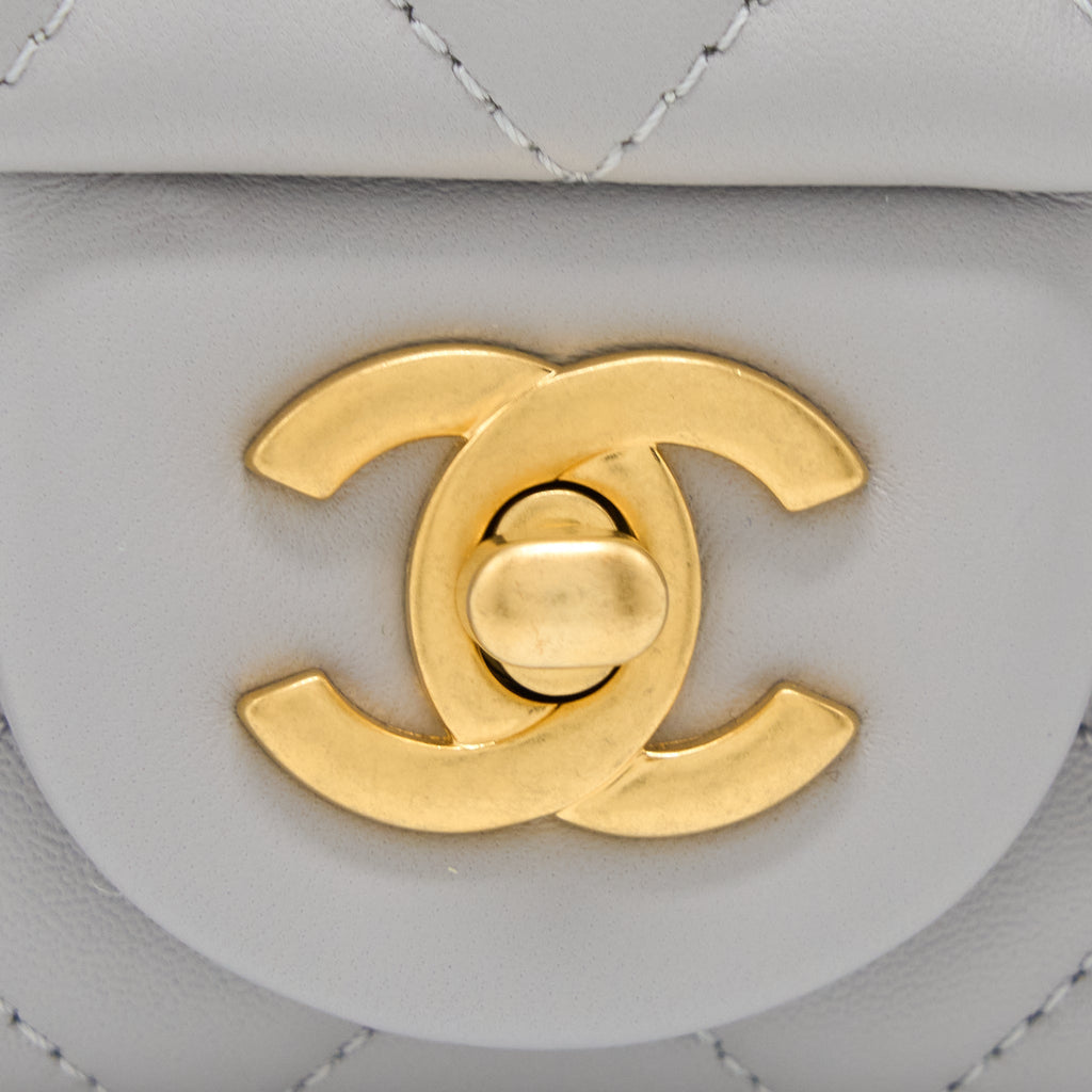 CHANEL 22B PEARL CRUSH MINI RECTANGULAR FLAP BAG LAMBSKIN LIGHT GREY GHW(MICROCHIP)