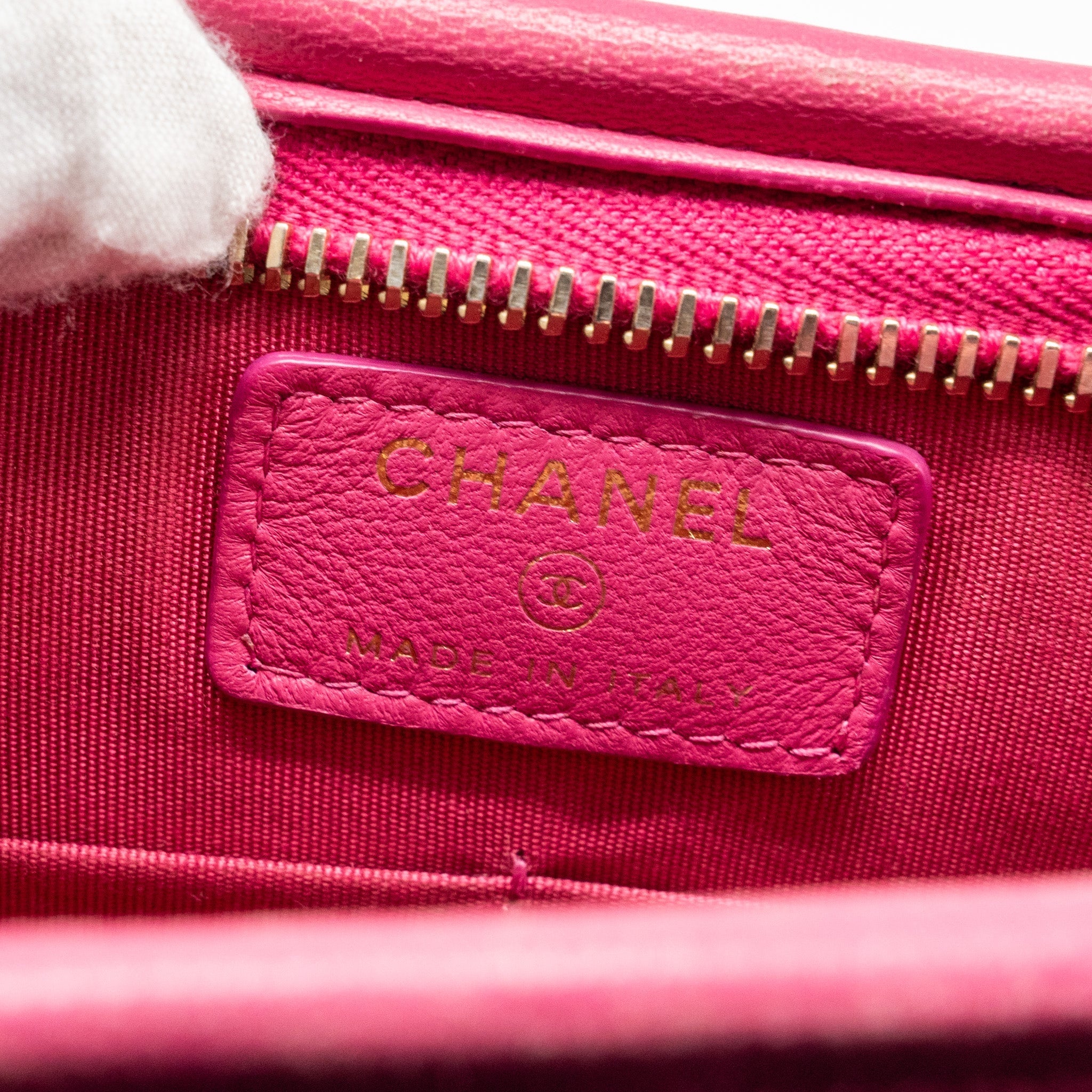 CHANEL 19S LOGO POUCH TWEED/PVC PINK GHW