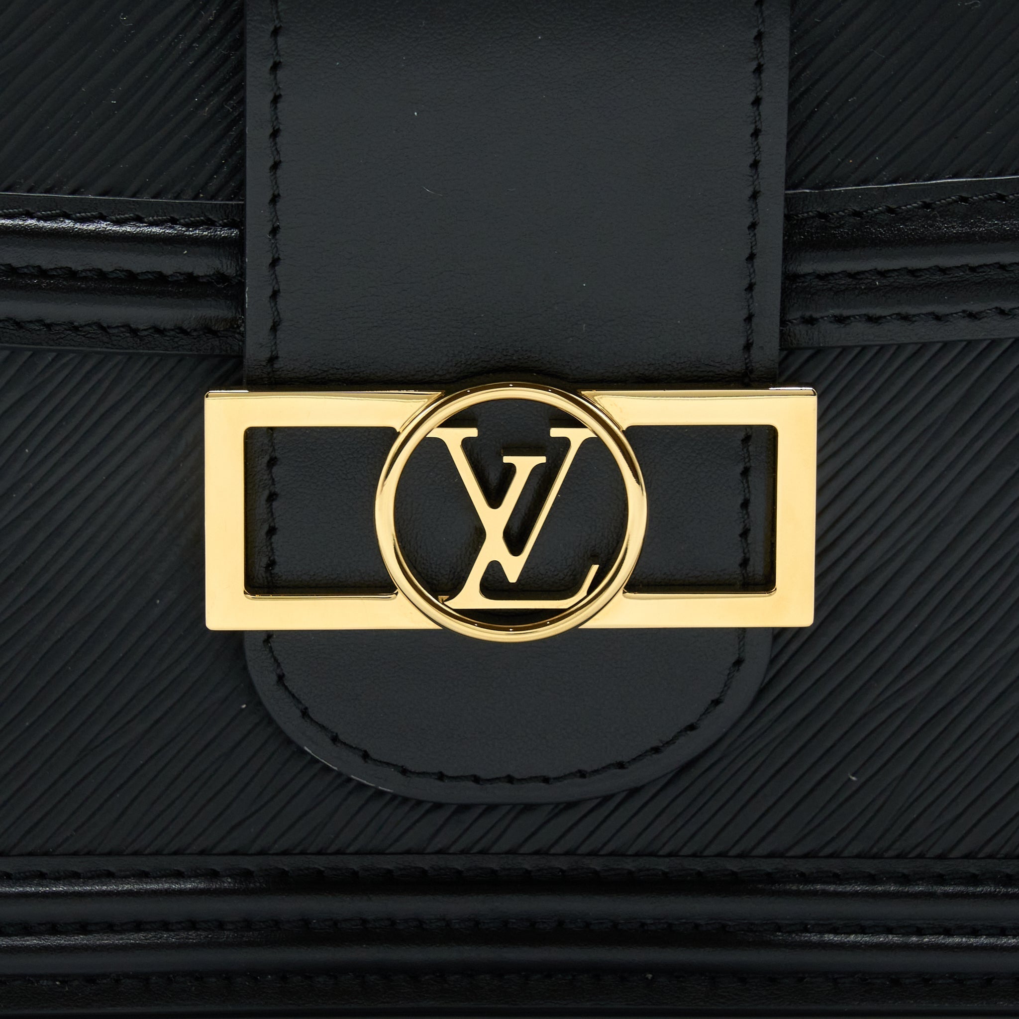 LOUIS VUITTON DAUPHINE MM EPI BLACK GHW
